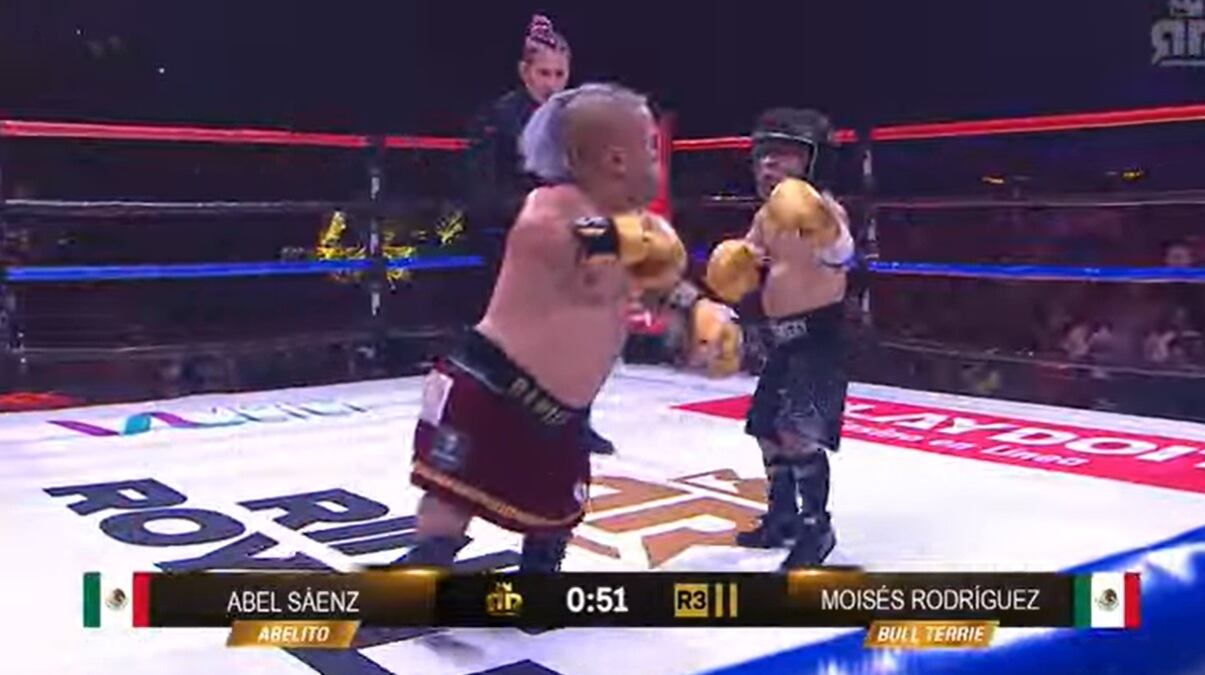 El evento Ring Royale destaca con peleas intensas y actuaciones musicales.