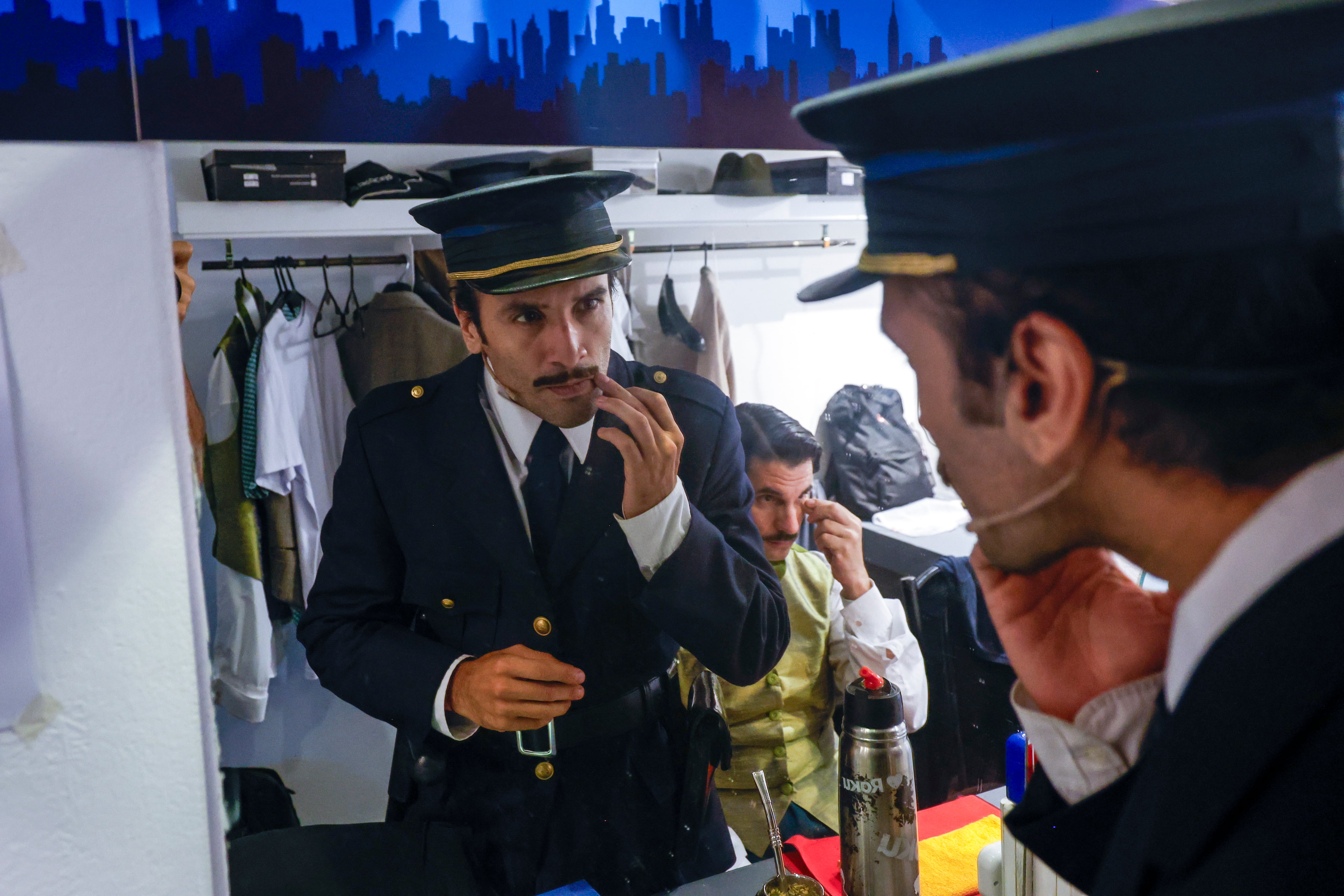 El esperado estreno de Annie reúne a grandes figuras del teatro argentino.