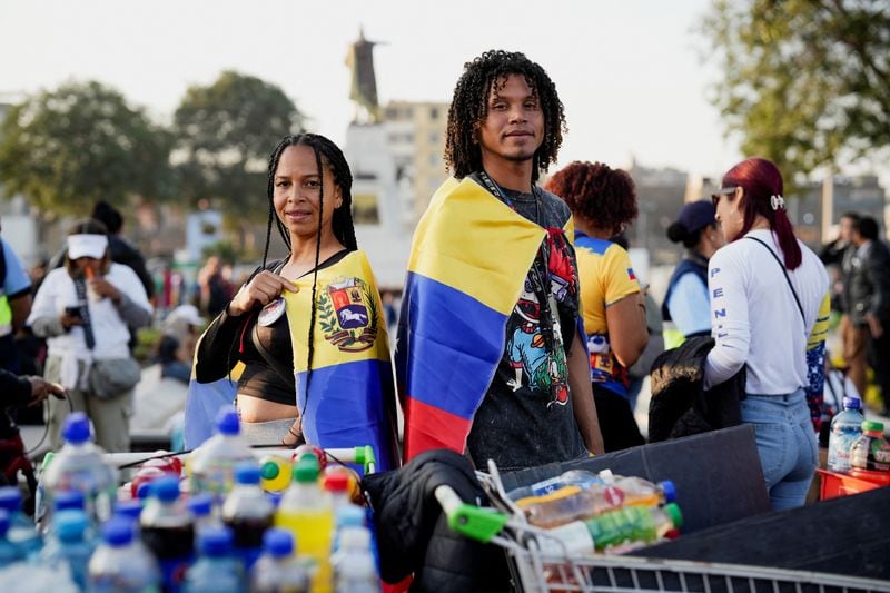 Los migrantes venezolanos aportarán 530 millones de dólares a la economía peruana en 2024 en medio de desafíos económicos.