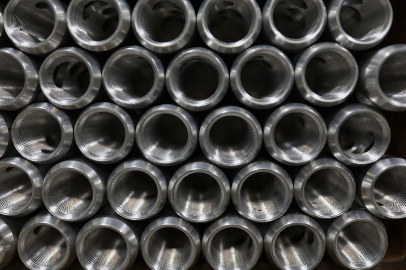 Los aranceles del 25% a acero y aluminio entrarán en vigor el 12 de marzo. México busca ser exento.