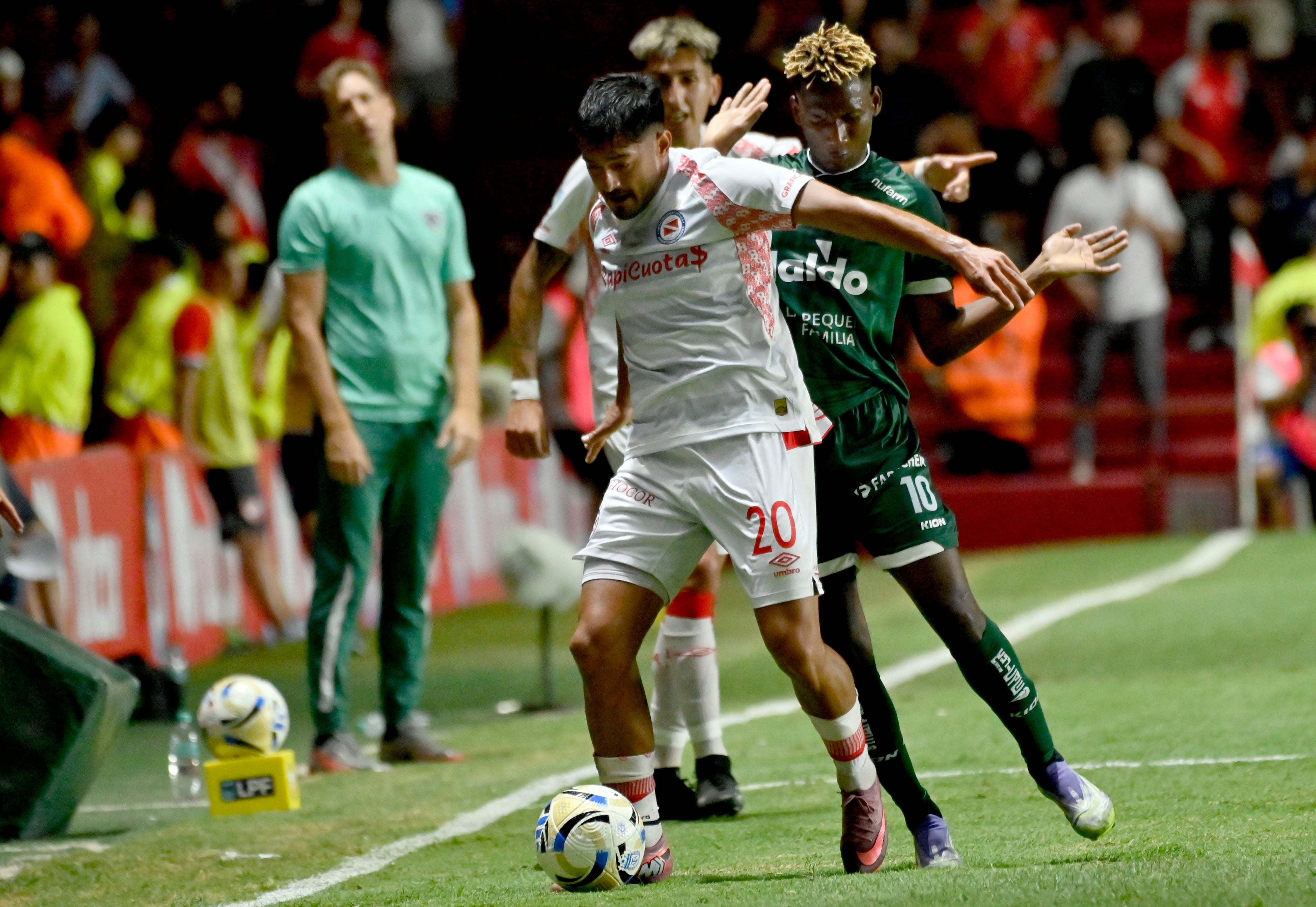 Argentinos Juniors logró una victoria ajustada sobre Sarmiento en el inicio del Torneo Apertura 2026.