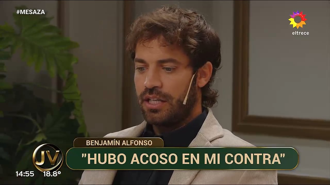 El actor compartió su experiencia de acoso en la serie Valeria, donde bajó 13 kilos por el estrés.