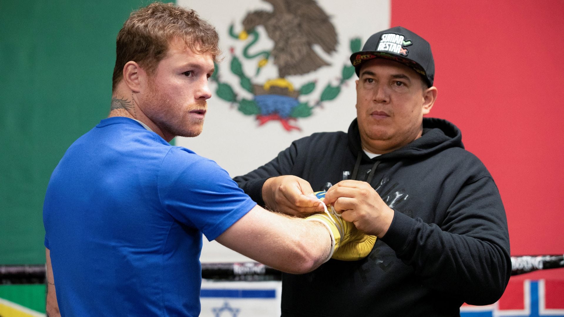Eddy Reynoso aclara que no hay cambios en la sede de la pelea de Canelo prevista para septiembre.