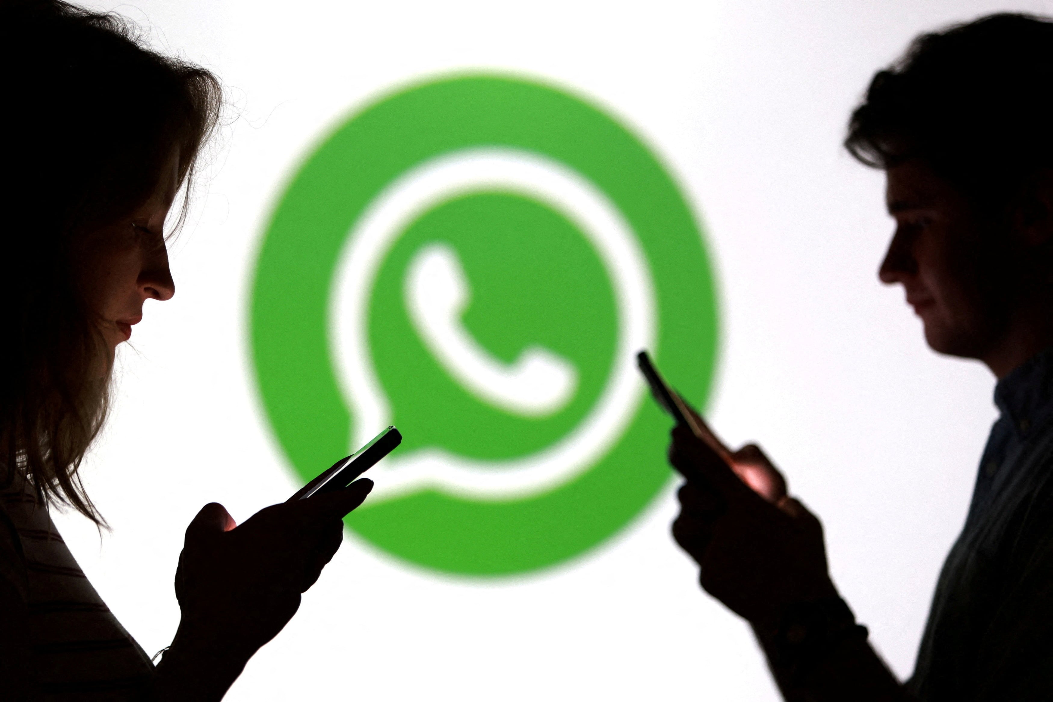 Descubre c&oacute;mo acceder a la papelera de WhatsApp y liberar espacio en tu dispositivo.