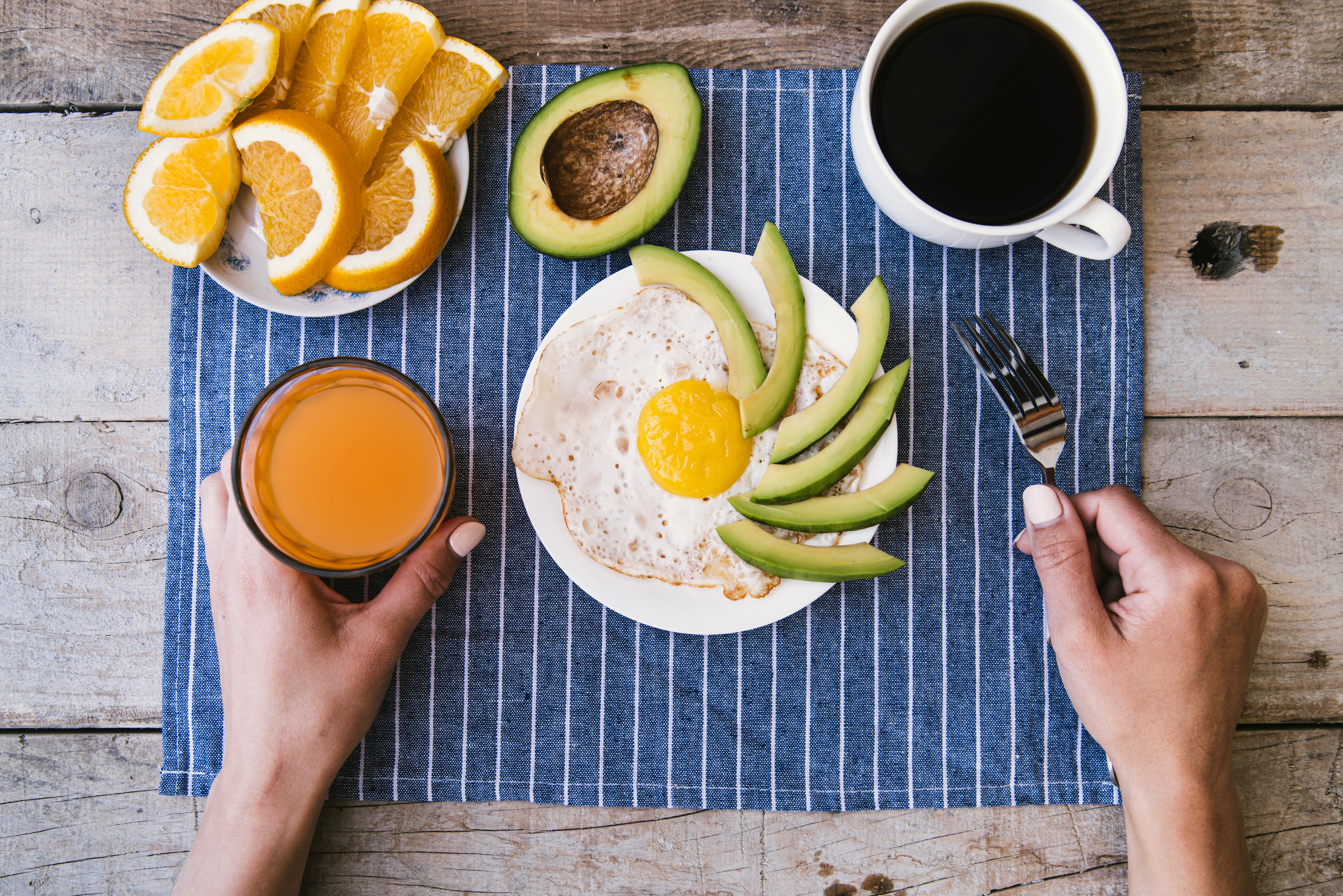 Los picos de glucosa afectan tu energ&iacute;a y salud. Aqu&iacute; te contamos c&oacute;mo prevenirlos.