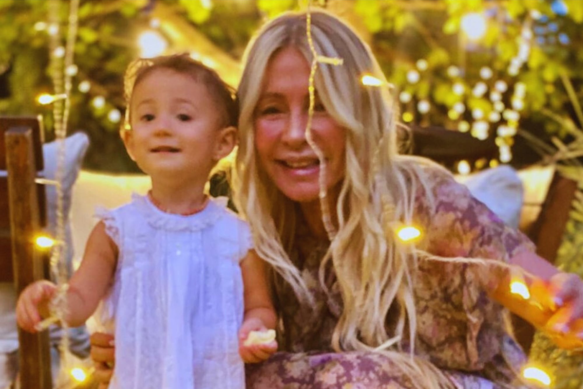 Cris Morena se subió al escenario de Erreway emocionada tras la muerte de su nieta Mila y reflexionó sobre la vida.