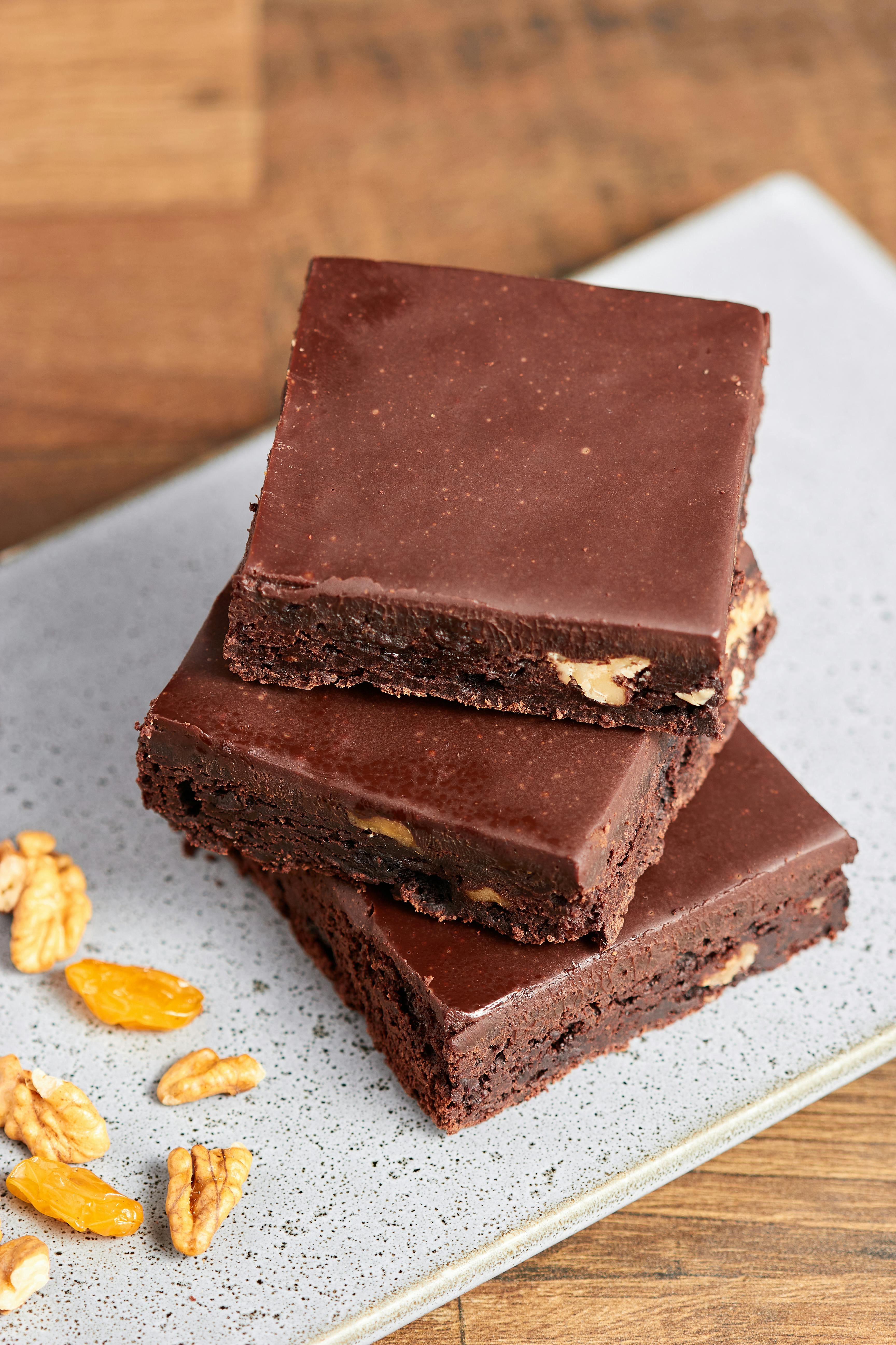 Un brownie delicioso y saludable que puedes hacer sin harina ni azúcar. Ideal para tus meriendas.