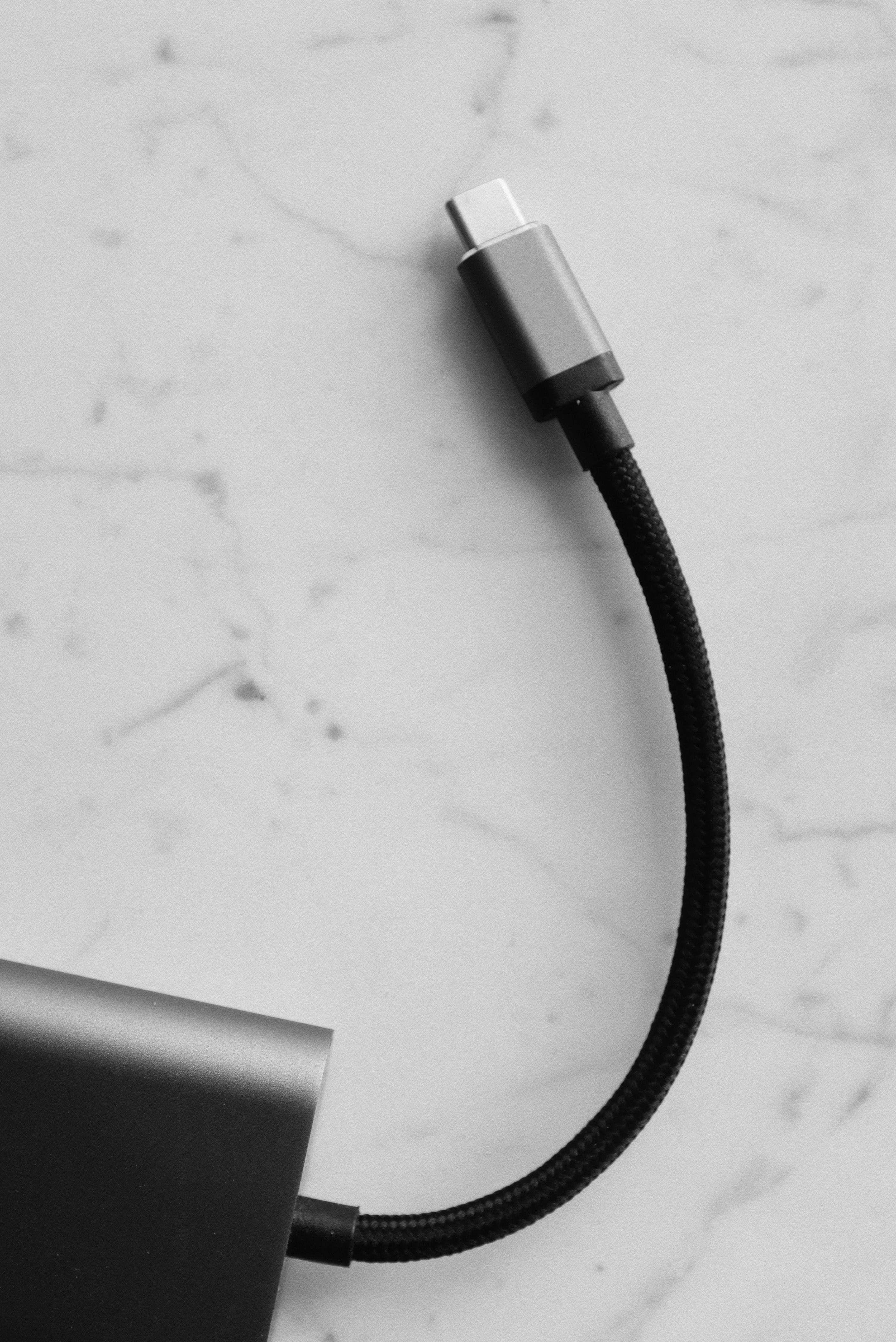 Conoce las caracter&iacute;sticas que hacen &uacute;nicos a los USB violetas frente a los convencionales.