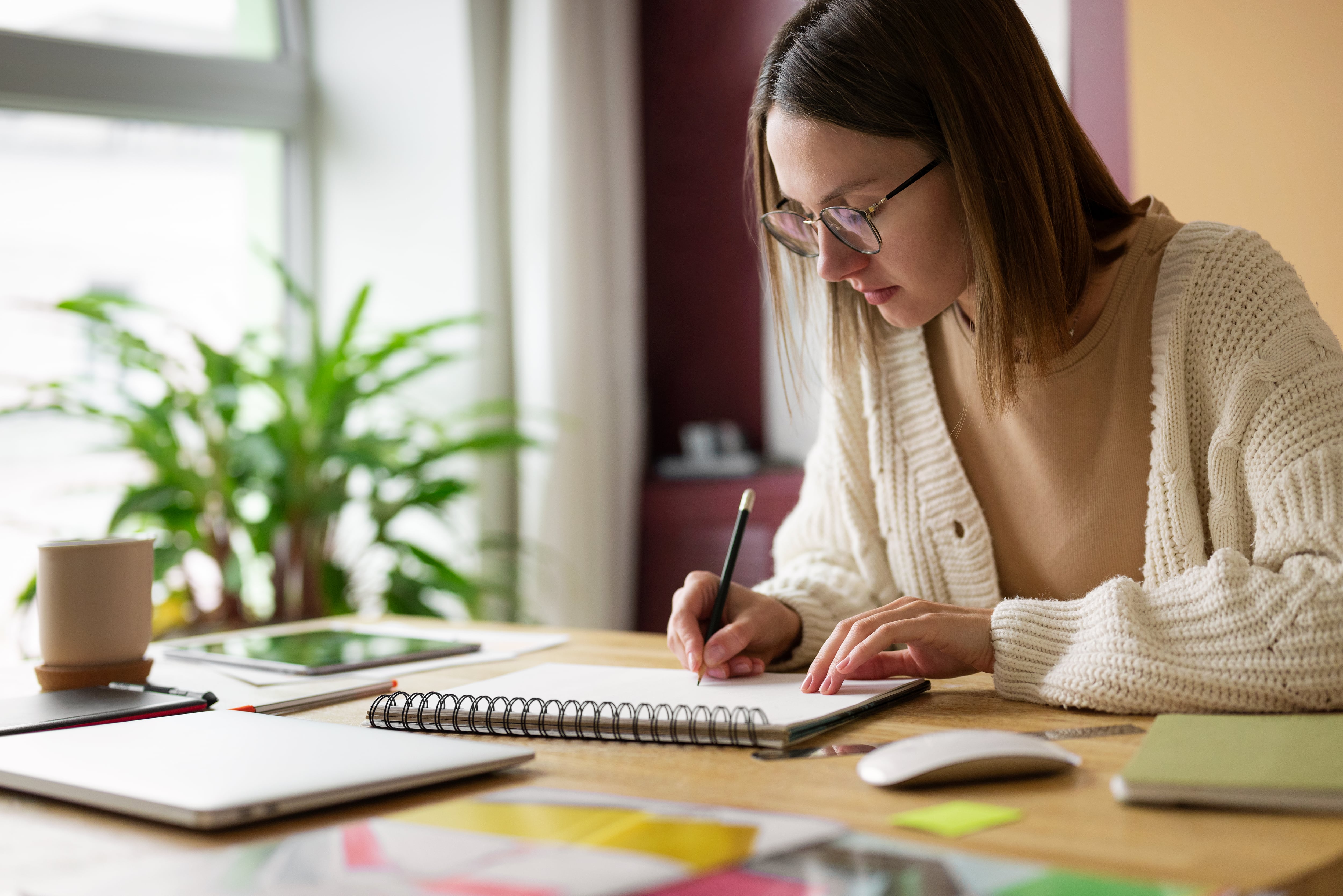 La escritura manual, lejos de ser obsoleta, potencia la memoria y la atenci&oacute;n.