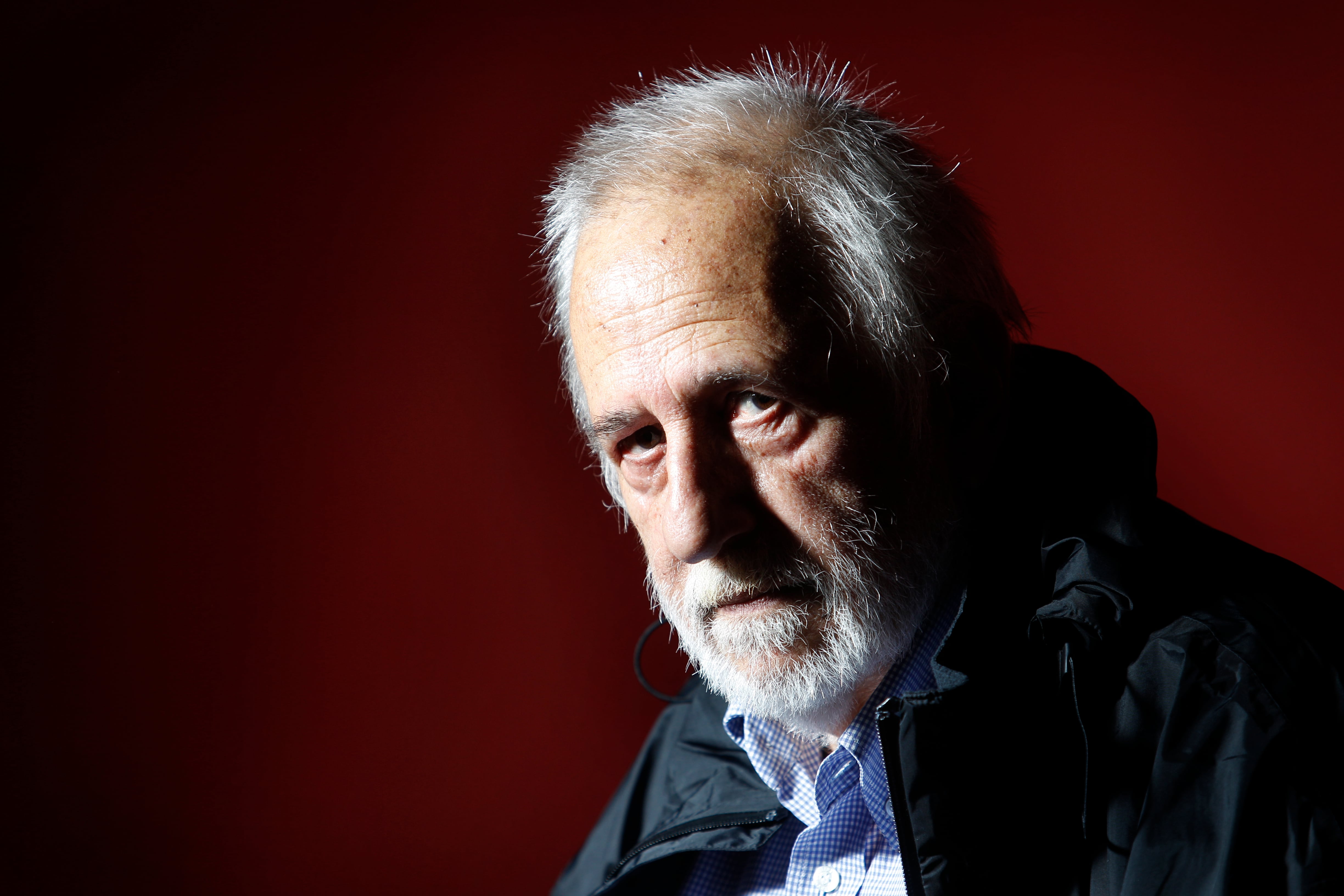 Adolfo Aristarain, el aclamado director argentino, ha fallecido a los 82 años, dejando un legado cinematográfico destacado.