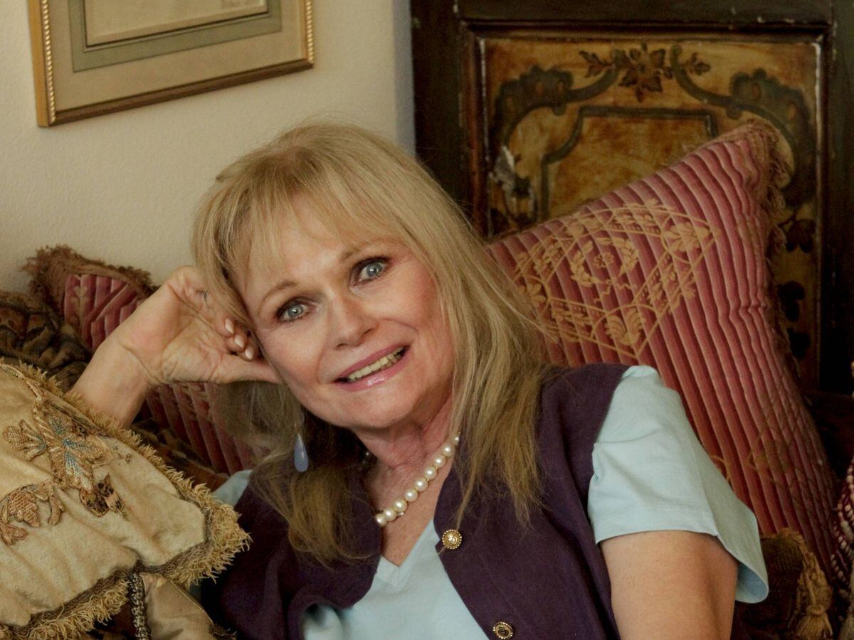 Valerie Perrine, recordada por su papel en Superman, falleció a los 82 años tras luchar contra el Parkinson.