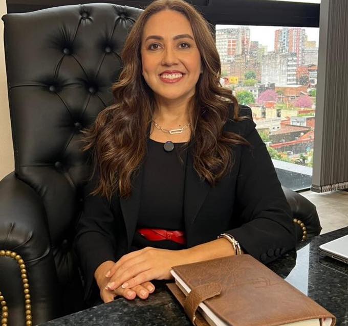Las fiscales Otilia Aguilera y Tamara Ávalos analizan las causas del fallecimiento de Norma Thomen.