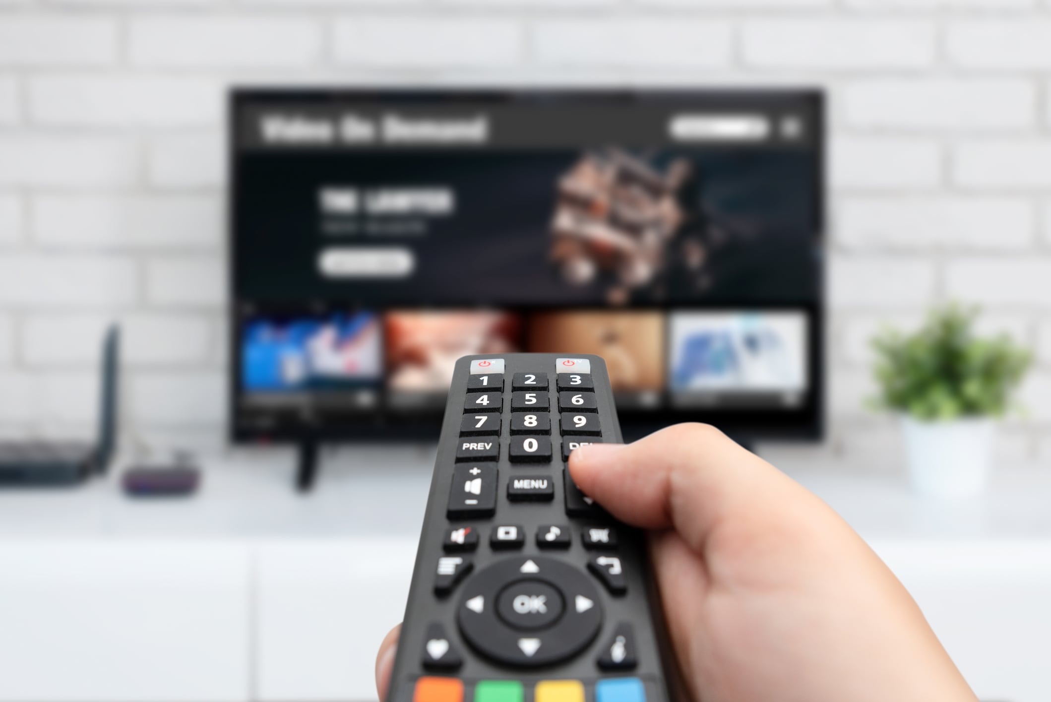 Francia enfrenta a Netflix en una batalla crucial por el cine en salas.