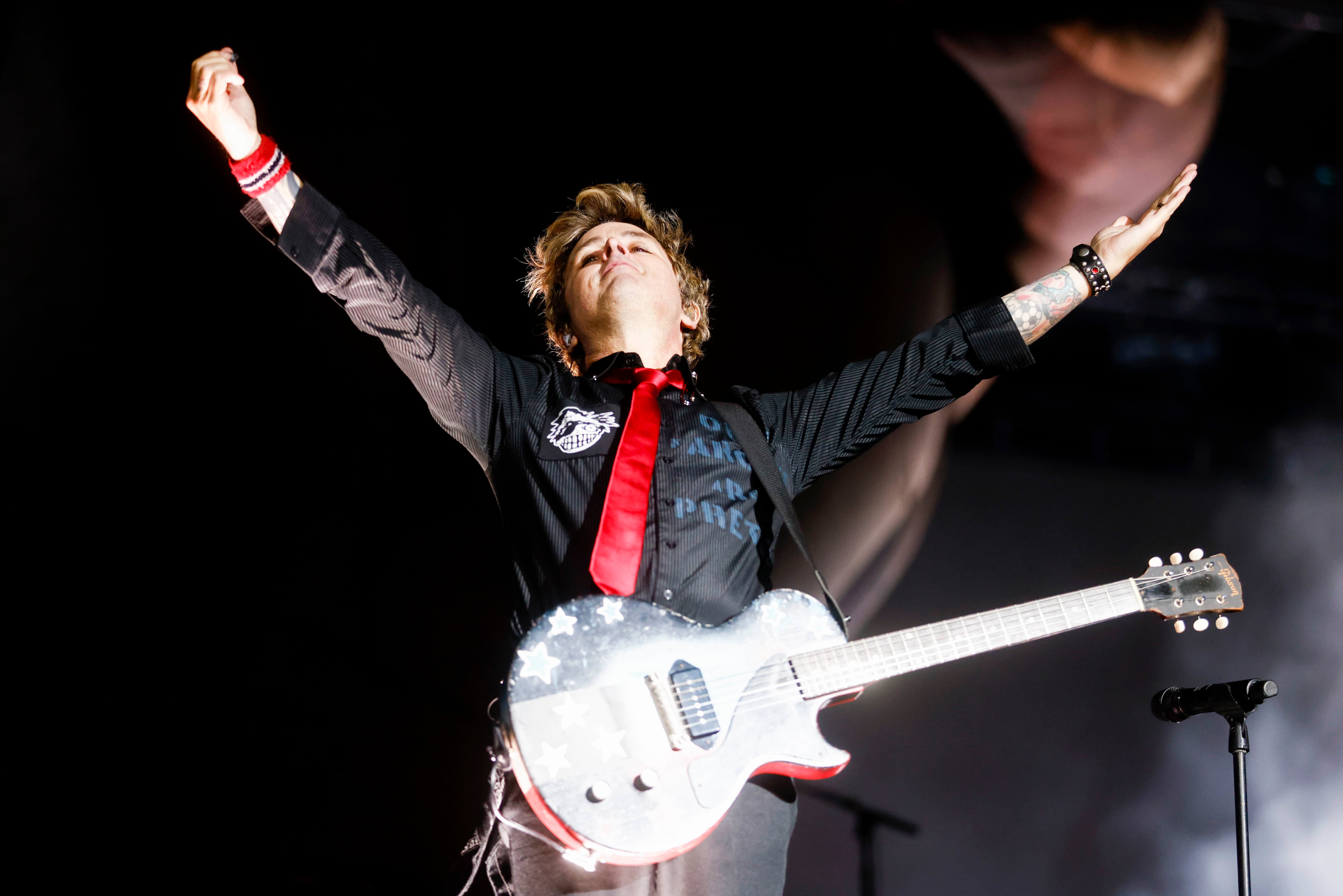Green Day deslumbró en un concierto lleno de energía y clásicos.