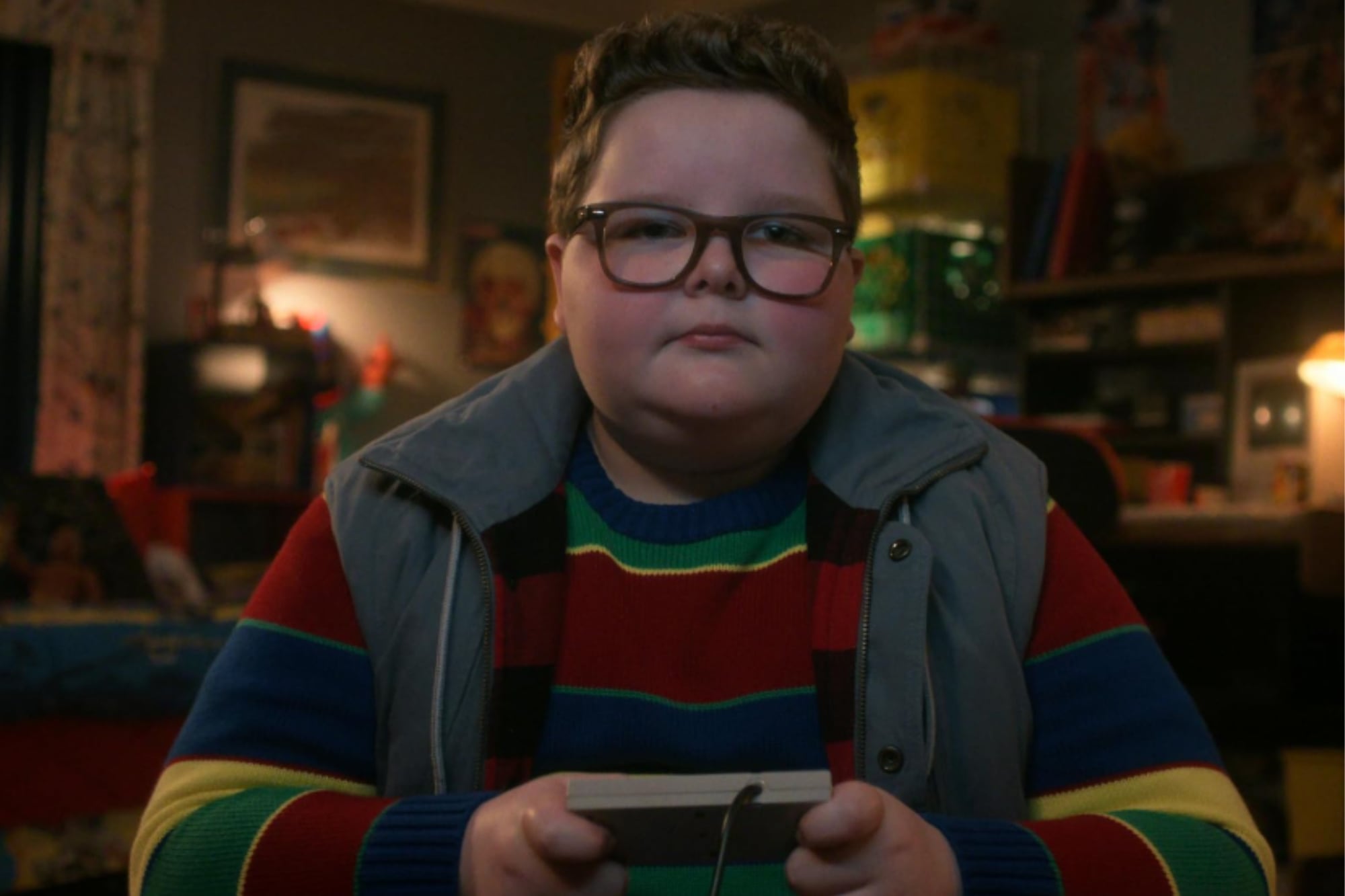 El joven actor Jake Connelly se convierte en una revelación en la quinta temporada de Stranger Things.