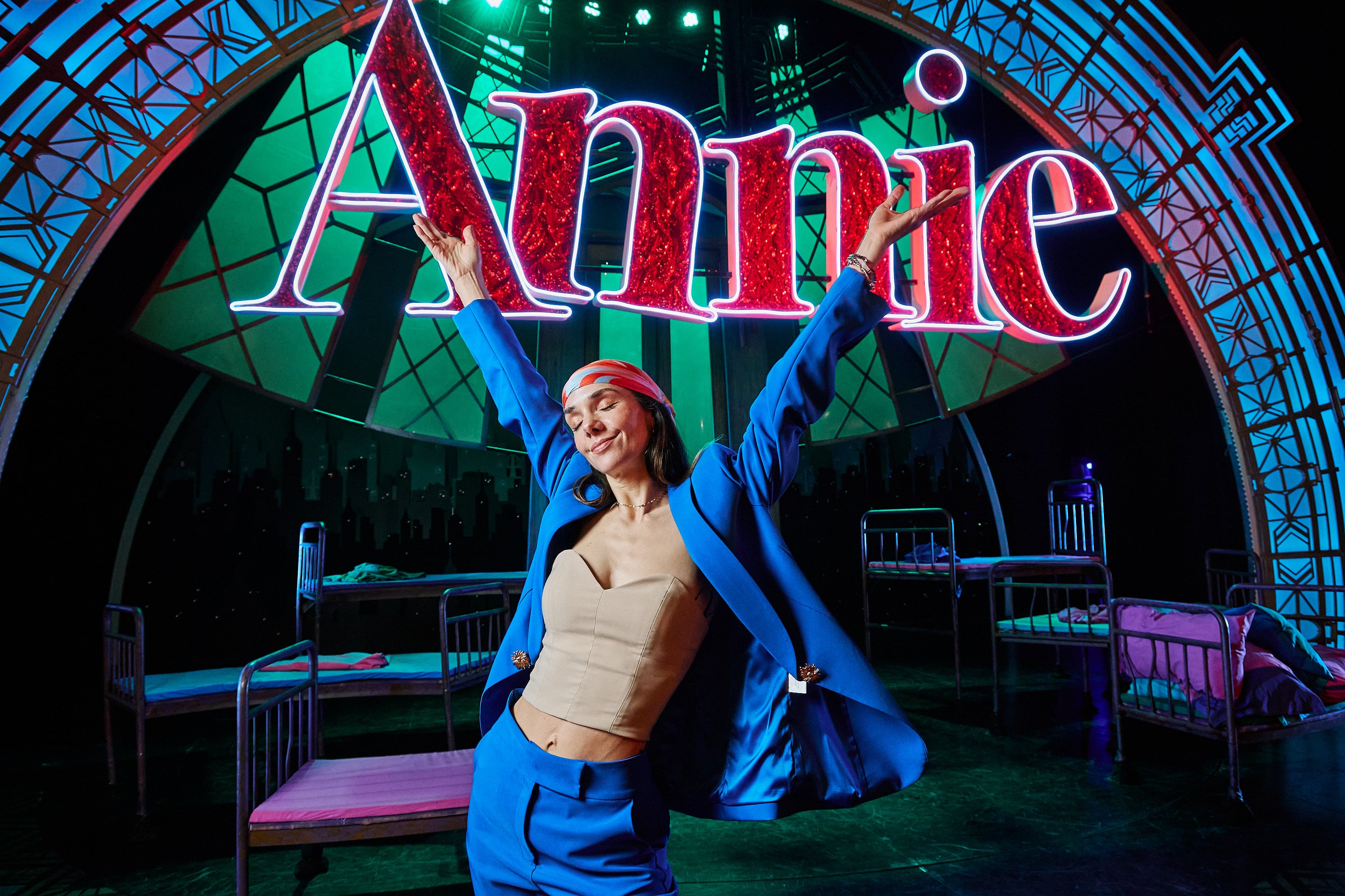 La actriz comparte sus desaf&iacute;os como madre y su regreso al teatro musical con 'Annie'.