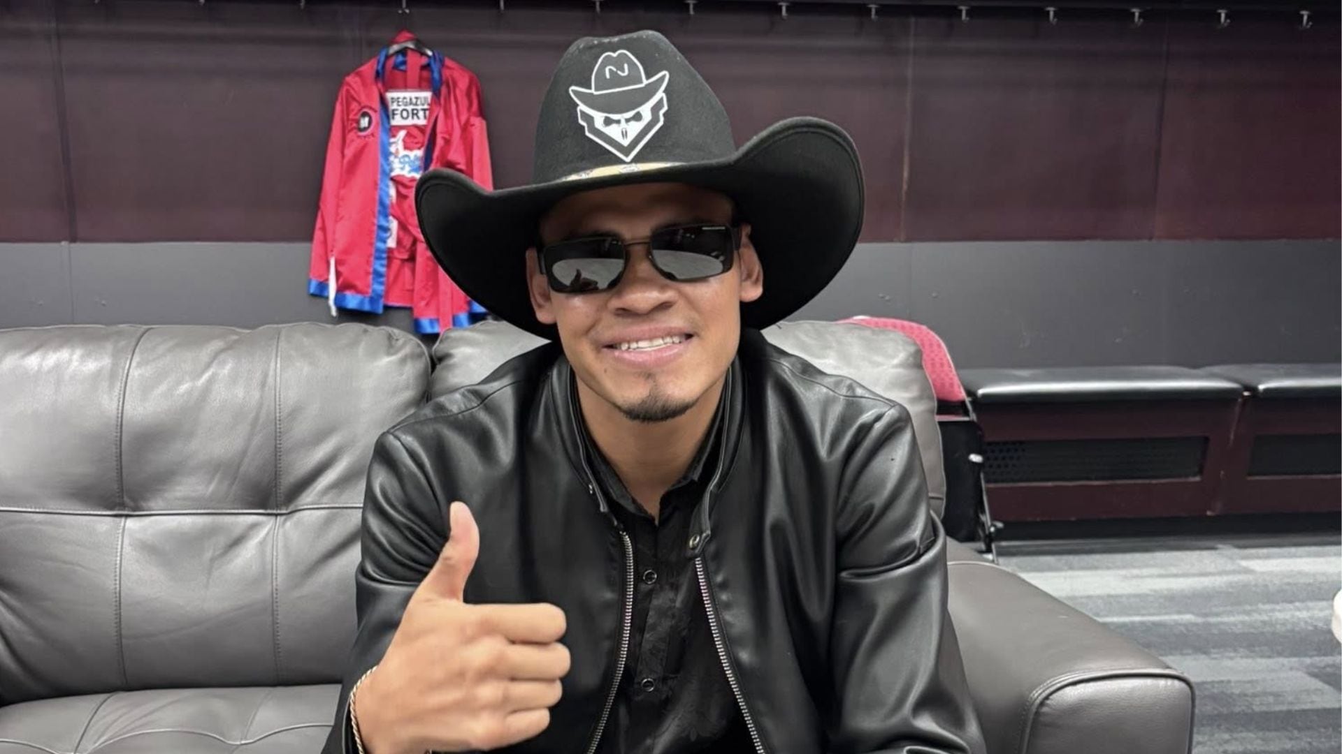 Chávez solicitó parar el combate por el fuerte castigo a Sugar Núñez.