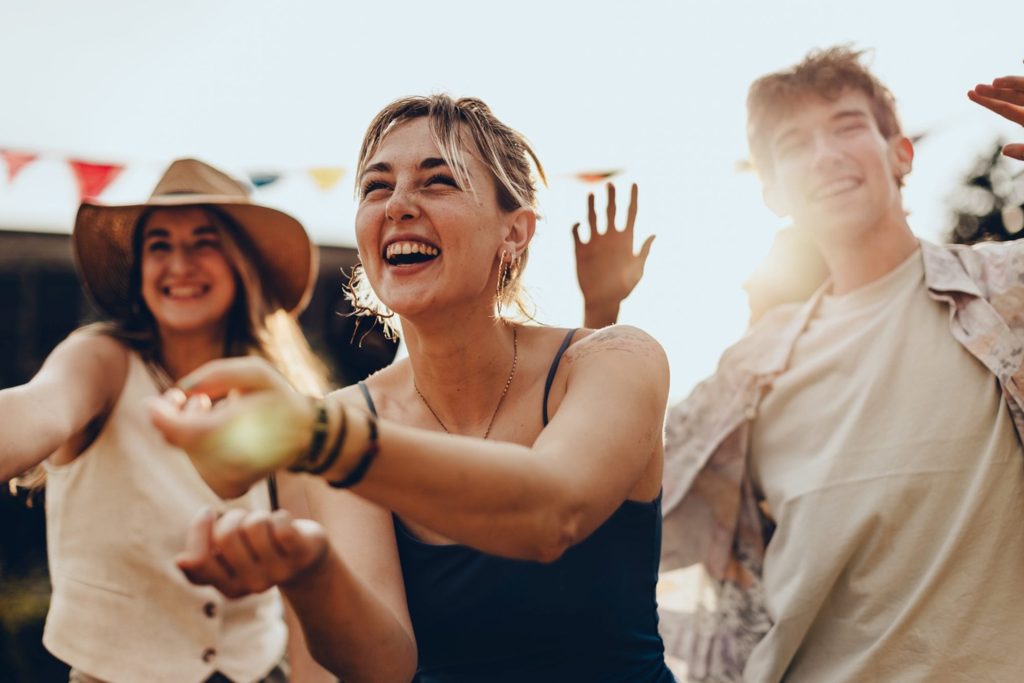 Este método busca liberar bloqueos emocionales a través del movimiento natural y espontáneo.