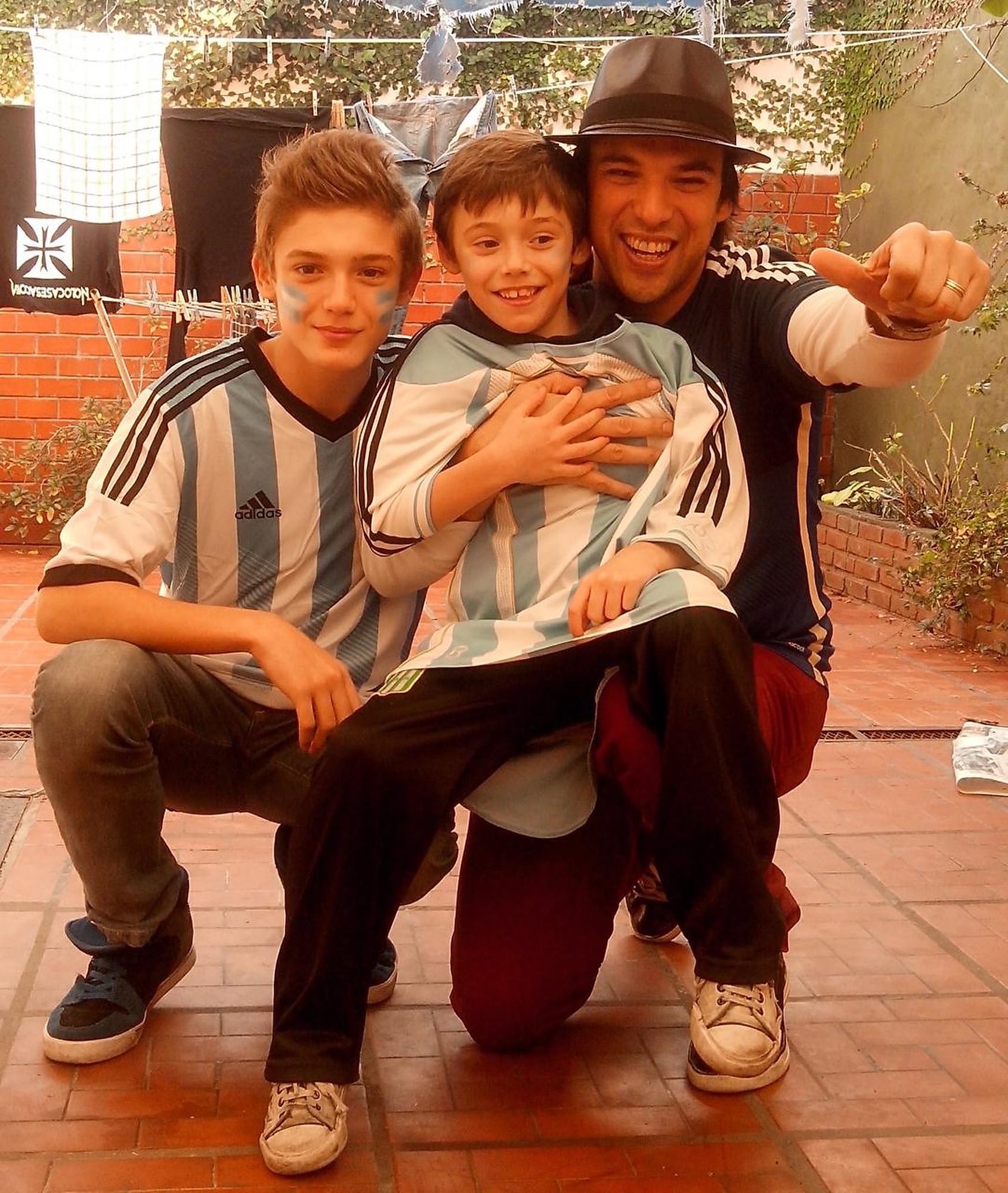 Gustavo Mendonça, papá de Ian Lucas, habla de su carrera musical y su relación con su hijo en MasterChef Celebrity.