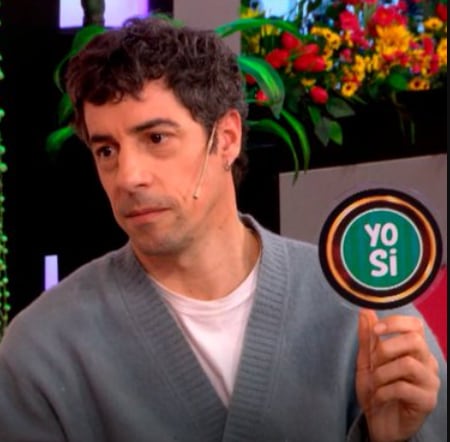 Esteban Lamothe reveló en vivo su fantasía con Moria Casán durante un divertido programa.