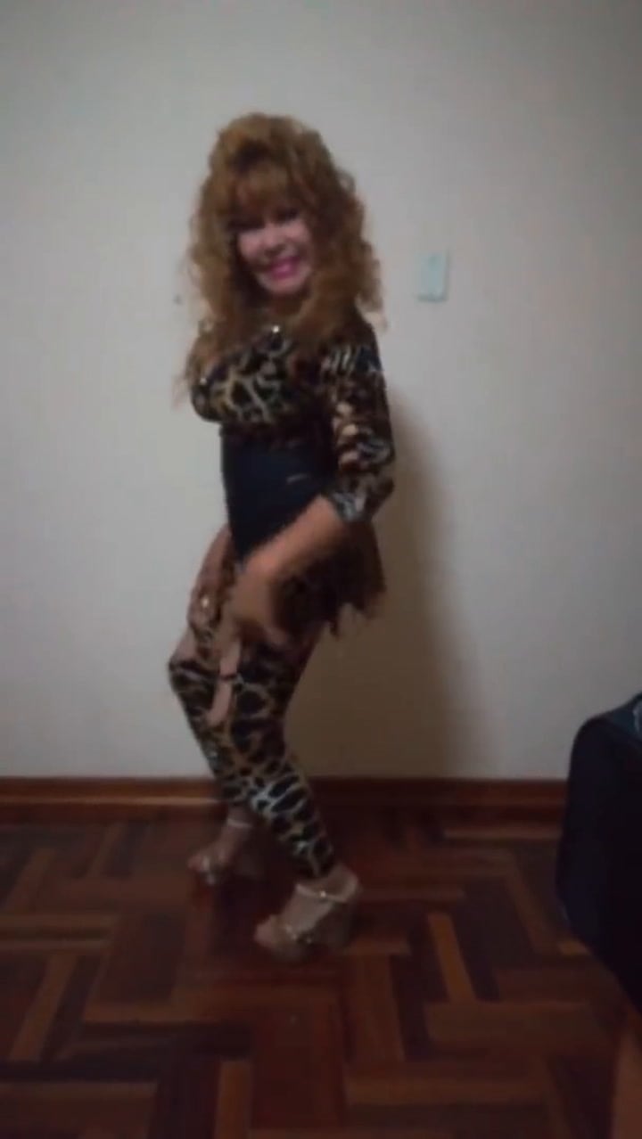 Judith Bustos, la Tigresa del Oriente, se reinventa como la reina de los therians a sus 80 años.