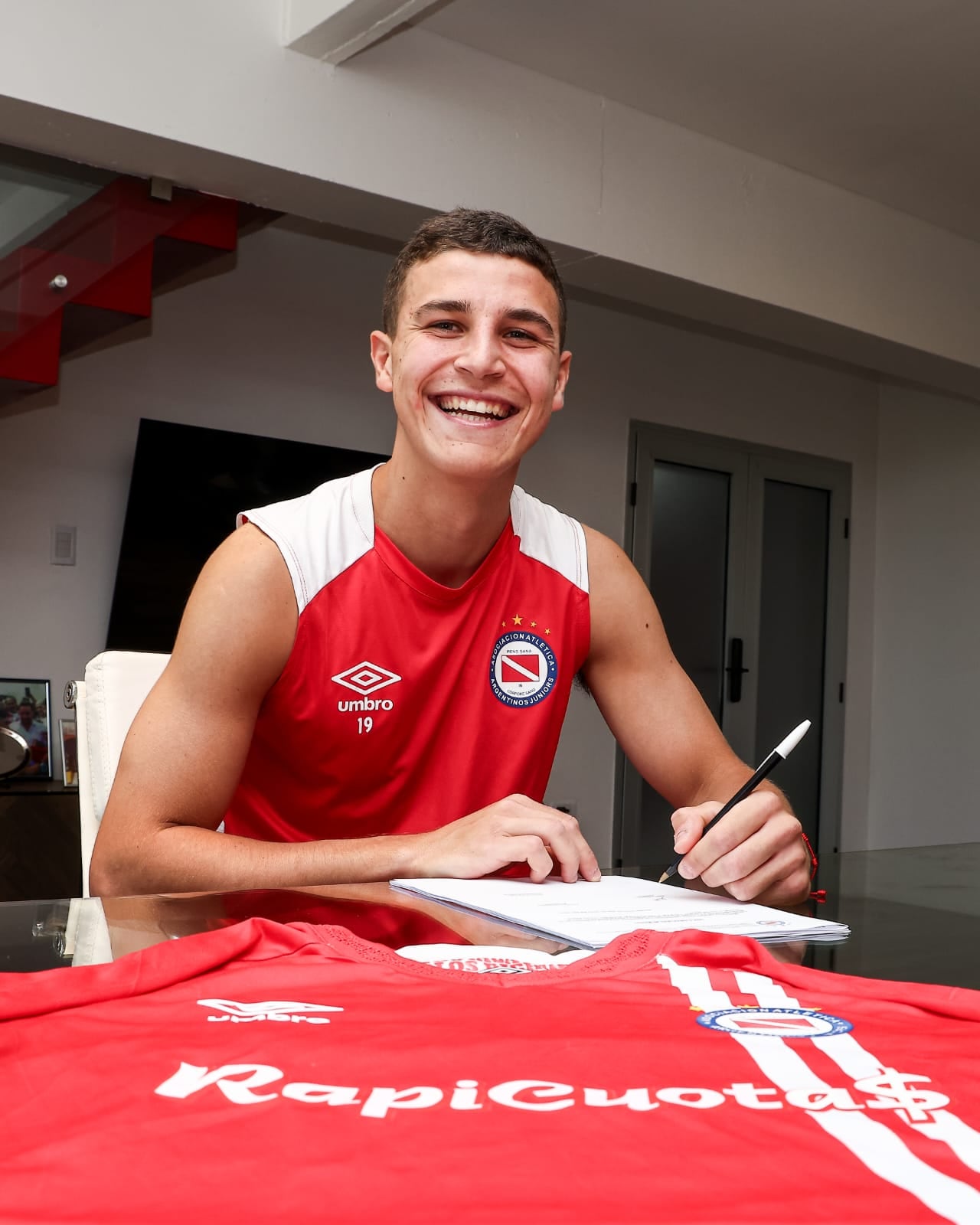 Comienza el Torneo Apertura 2026, y los clubes se refuerzan para la temporada.