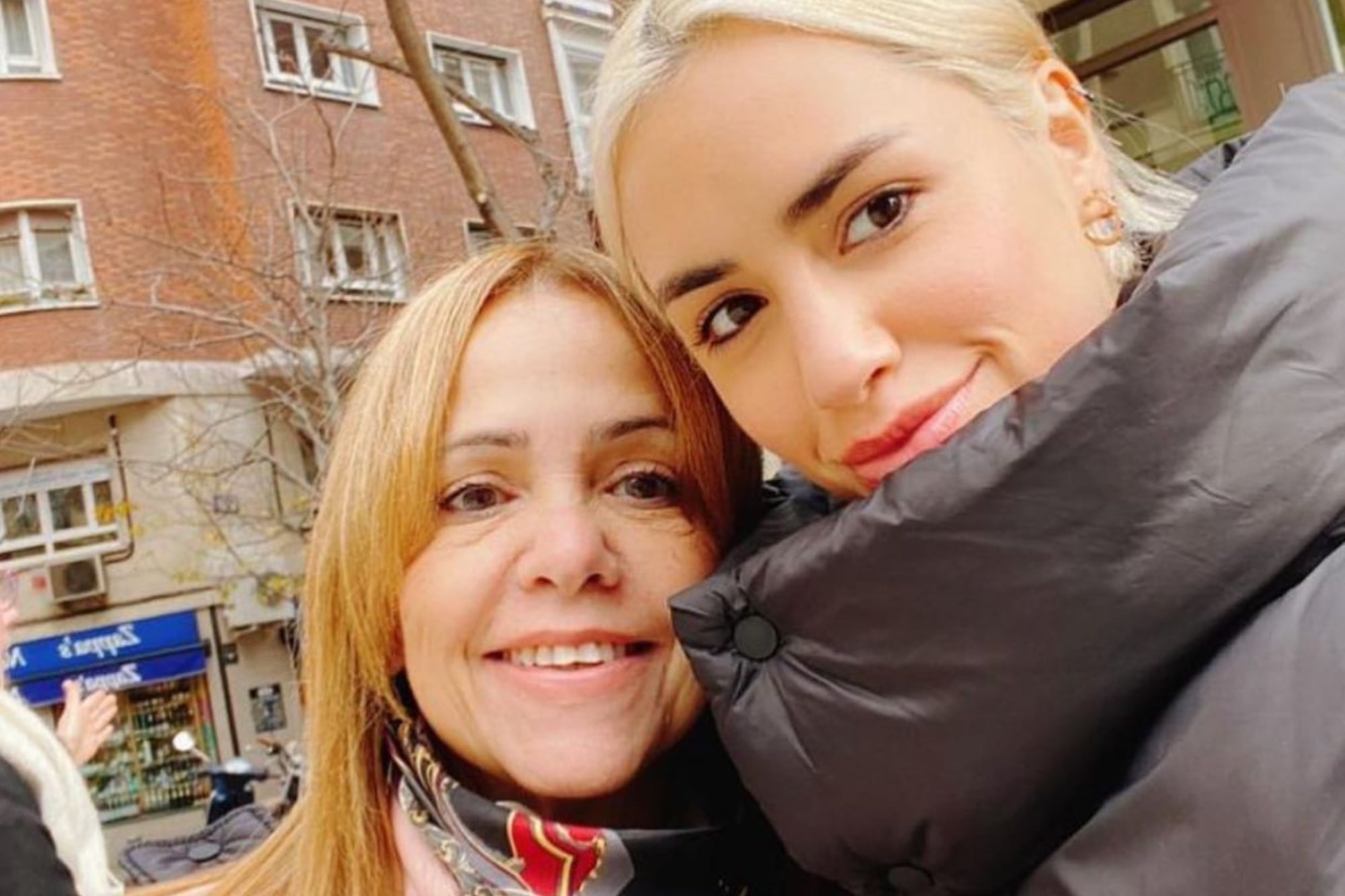 La madre de Lali Espósito cuenta su vida, desde la infancia hasta el cáncer que enfrentó.