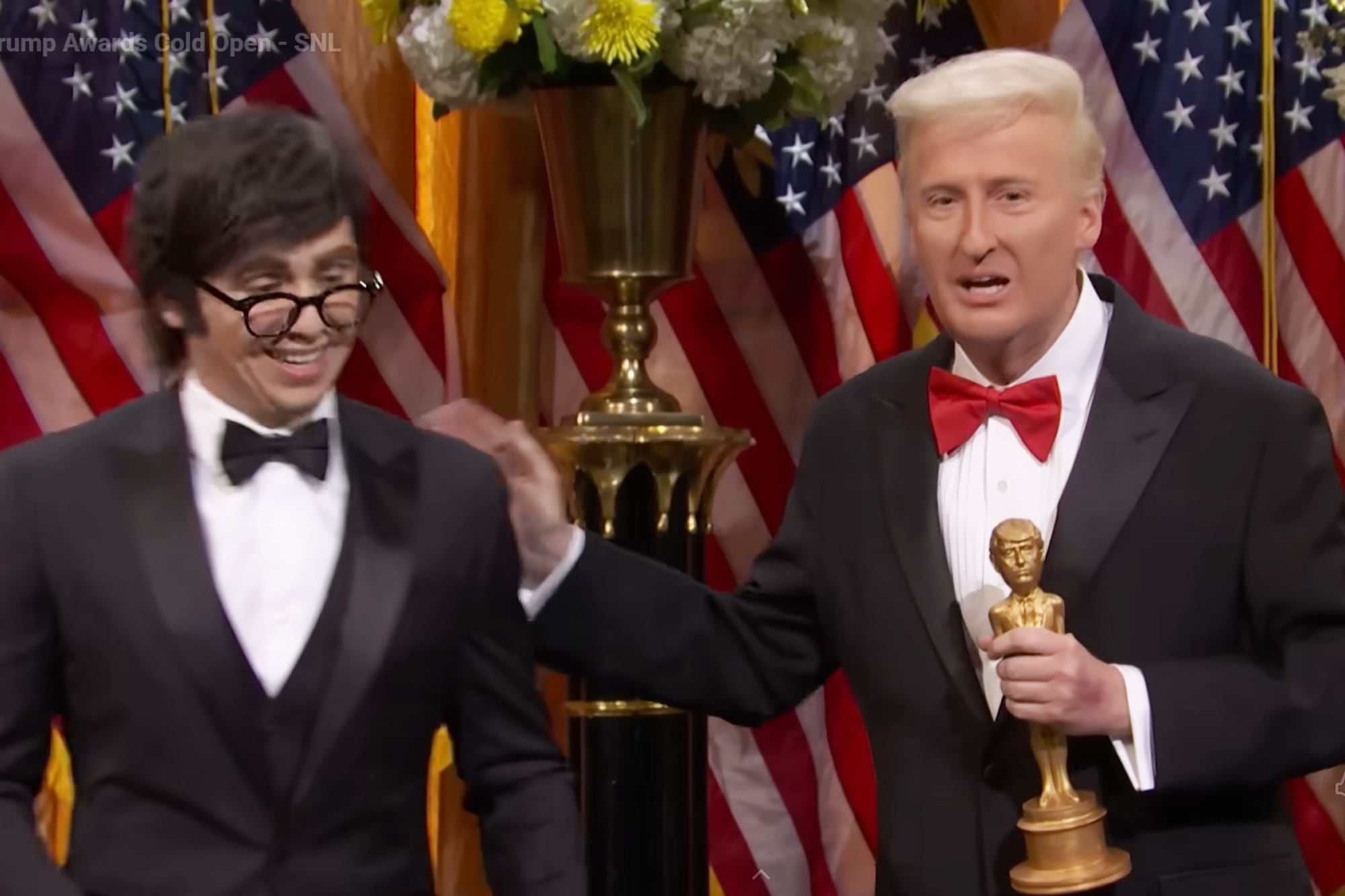 El comediante Marcello Hernández brilla en SNL imitando a Javier Milei tras soñar con ser futbolista.