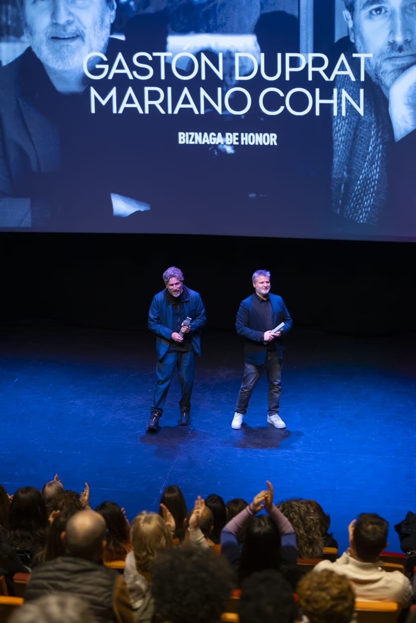 Los realizadores argentinos reciben Biznagas de Honor en una emotiva ceremonia.