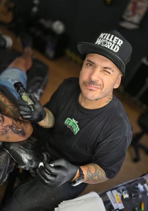 El ex participante de Gran Hermano 3 revive su historia 25 años después.