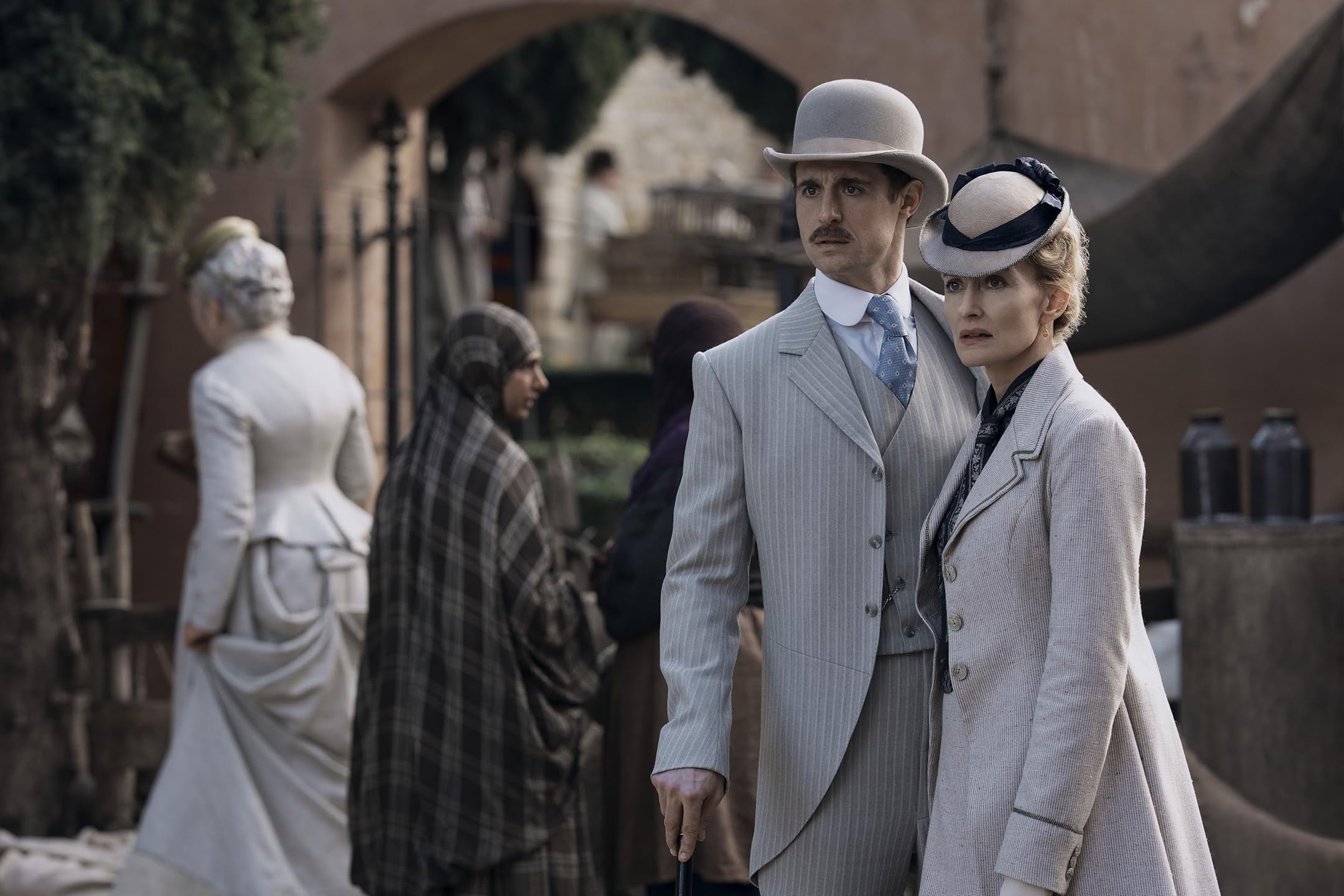 Max Irons, hijo de Jeremy Irons, busca su identidad en el cine sin dejarse llevar por las expectativas familiares.