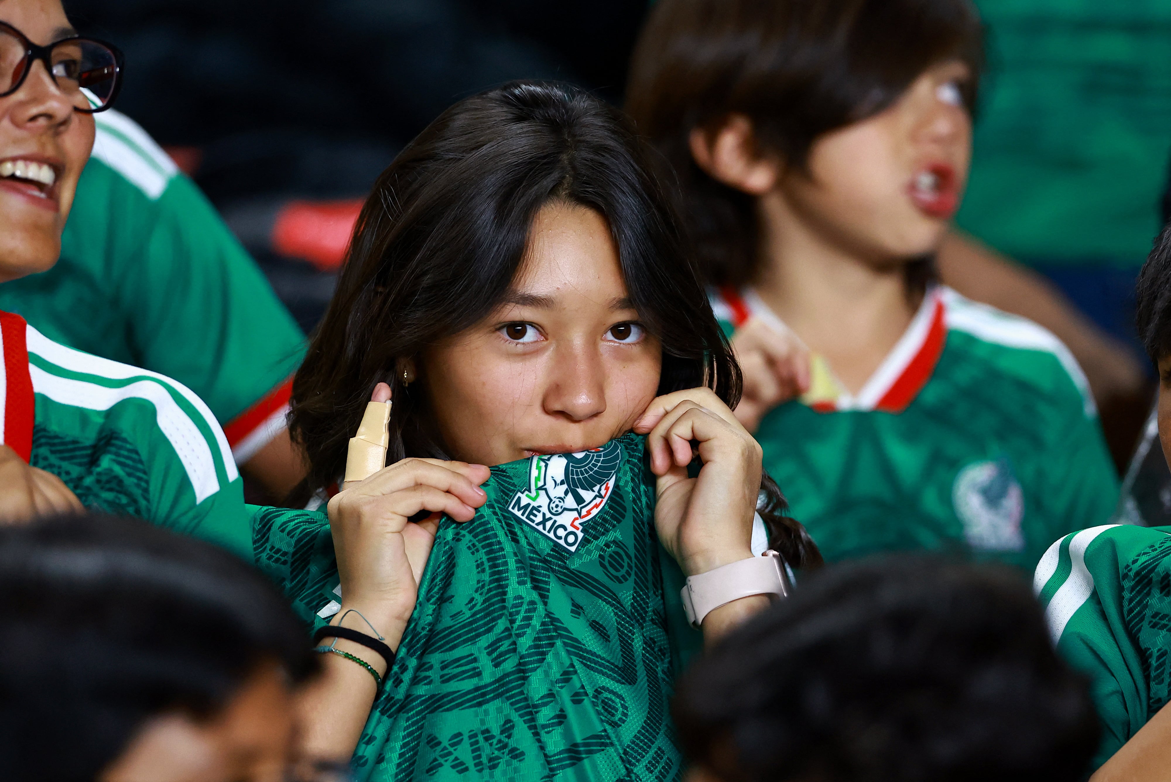 La selección mexicana logra una contundente victoria ante Islandia en un amistoso internacional.