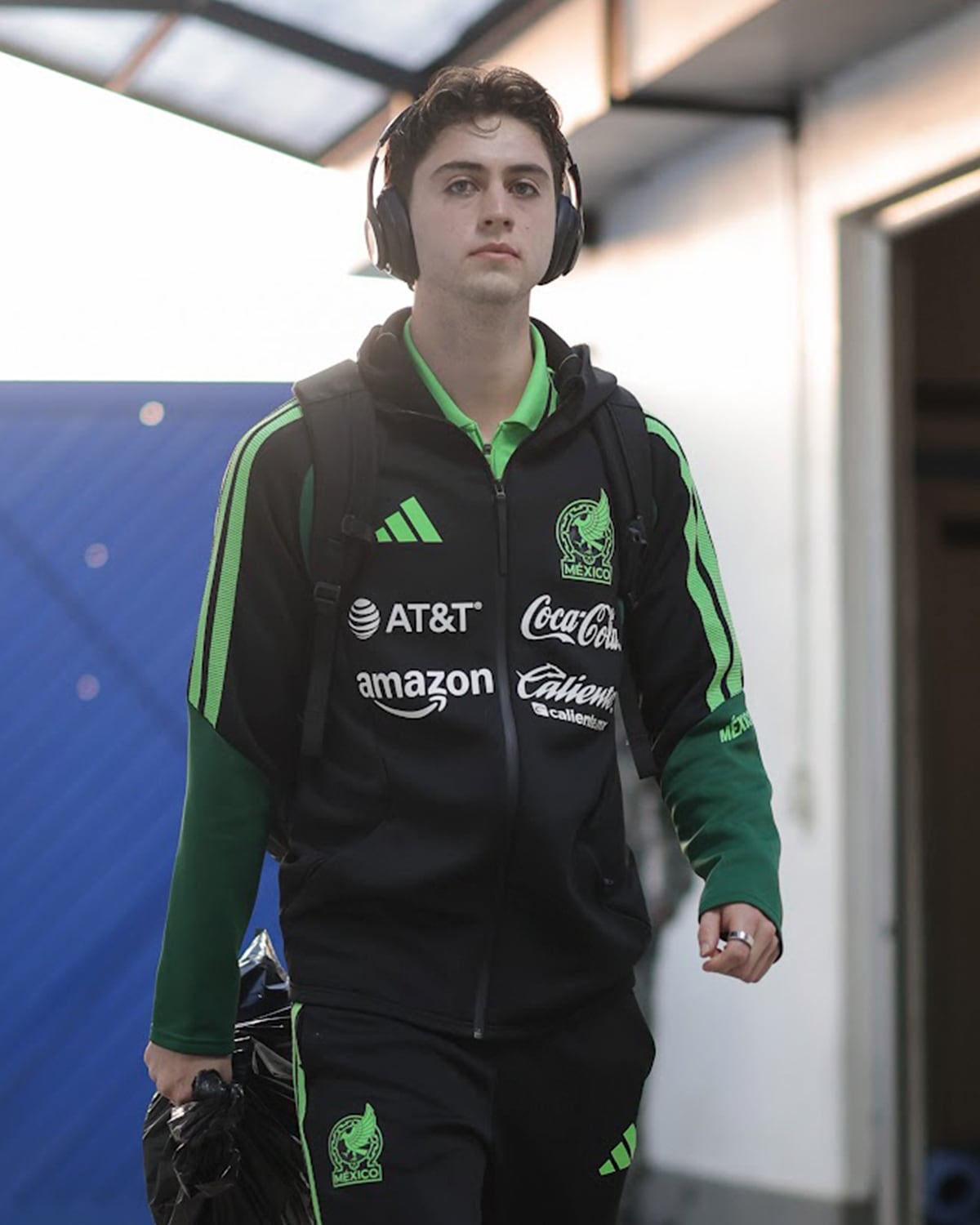 La selección mexicana logra una contundente victoria ante Islandia en un amistoso internacional.