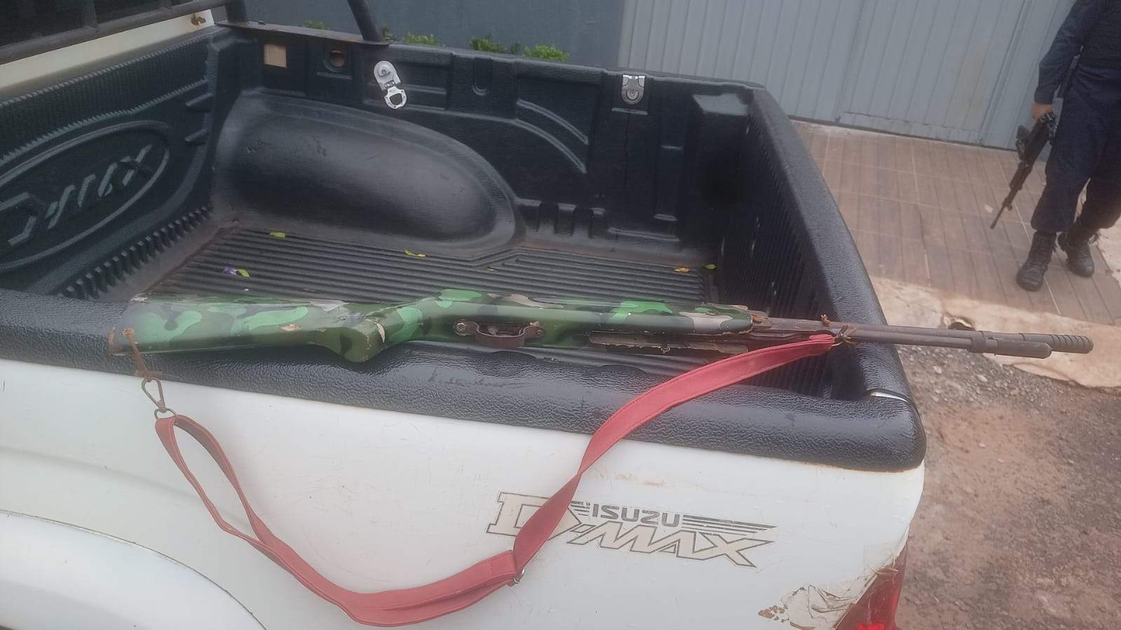 Un agente del grupo Lince fue herido por un sospechoso de violencia de género en Saltos del Guairá.