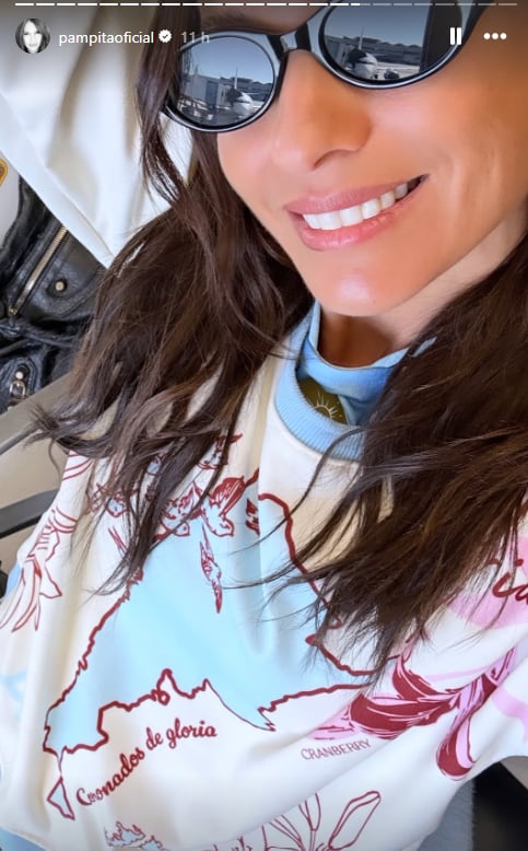Carolina Ardohain impacta con su outfit en el debut de Argentina en el Mundial.