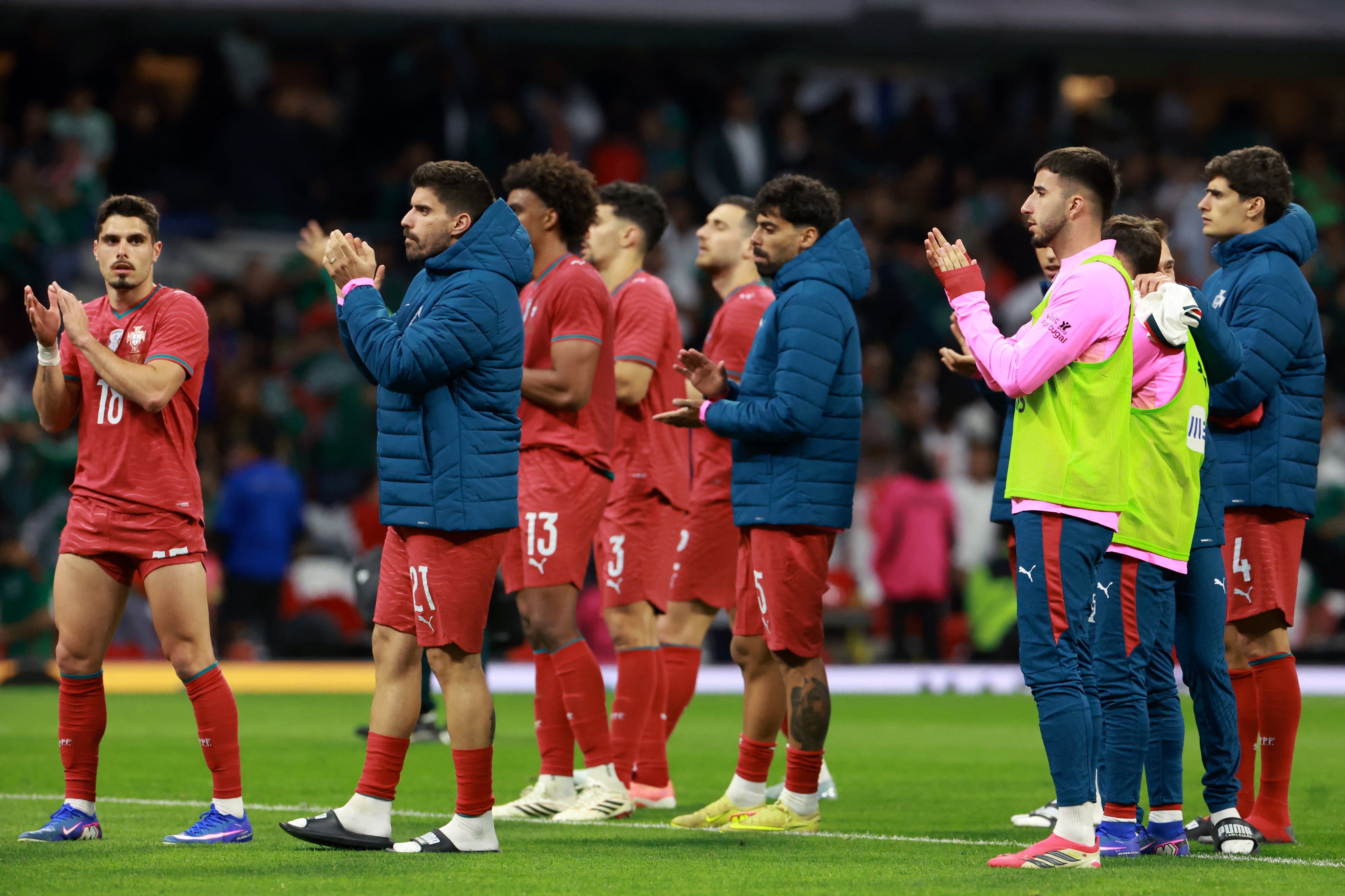 El delantero del Toluca, Paulinho, calmo a sus compañeros sobre la seguridad en México.