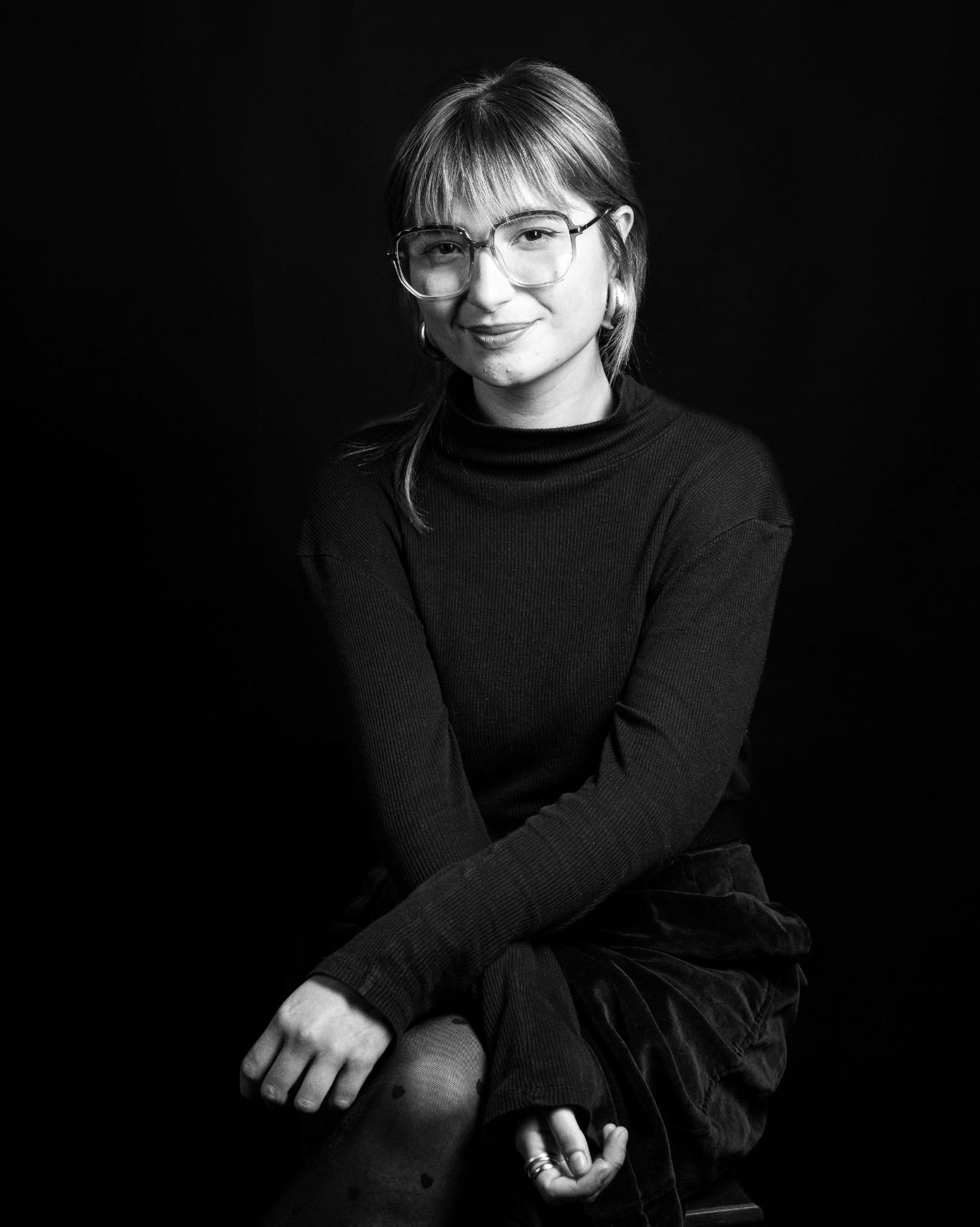 A los 24 años, Pilar Veiga revive la cultura popular argentina a través de sus ilustraciones icónicas.