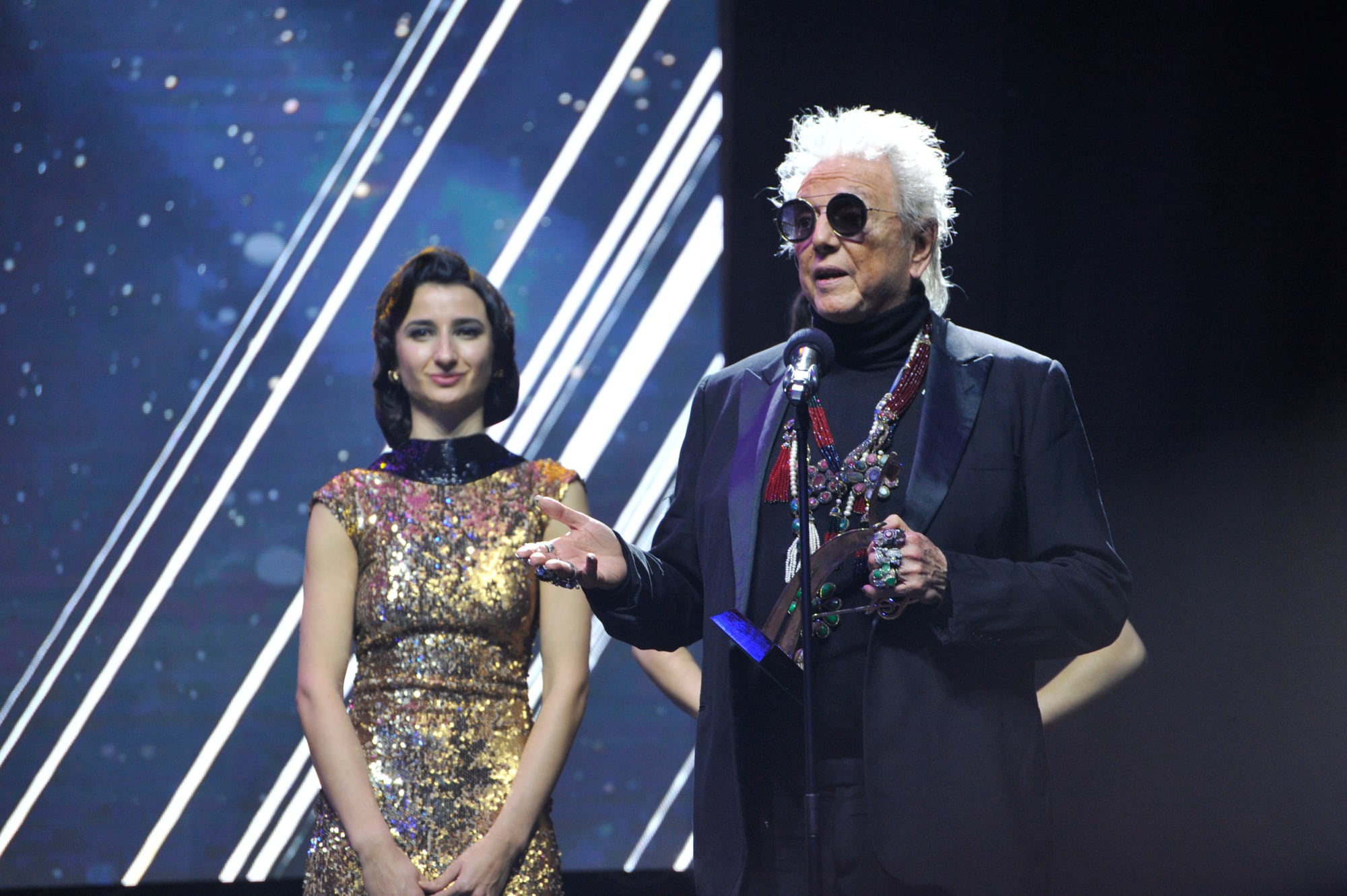 La ceremonia celebró un siglo de teatro musical con importantes premios.