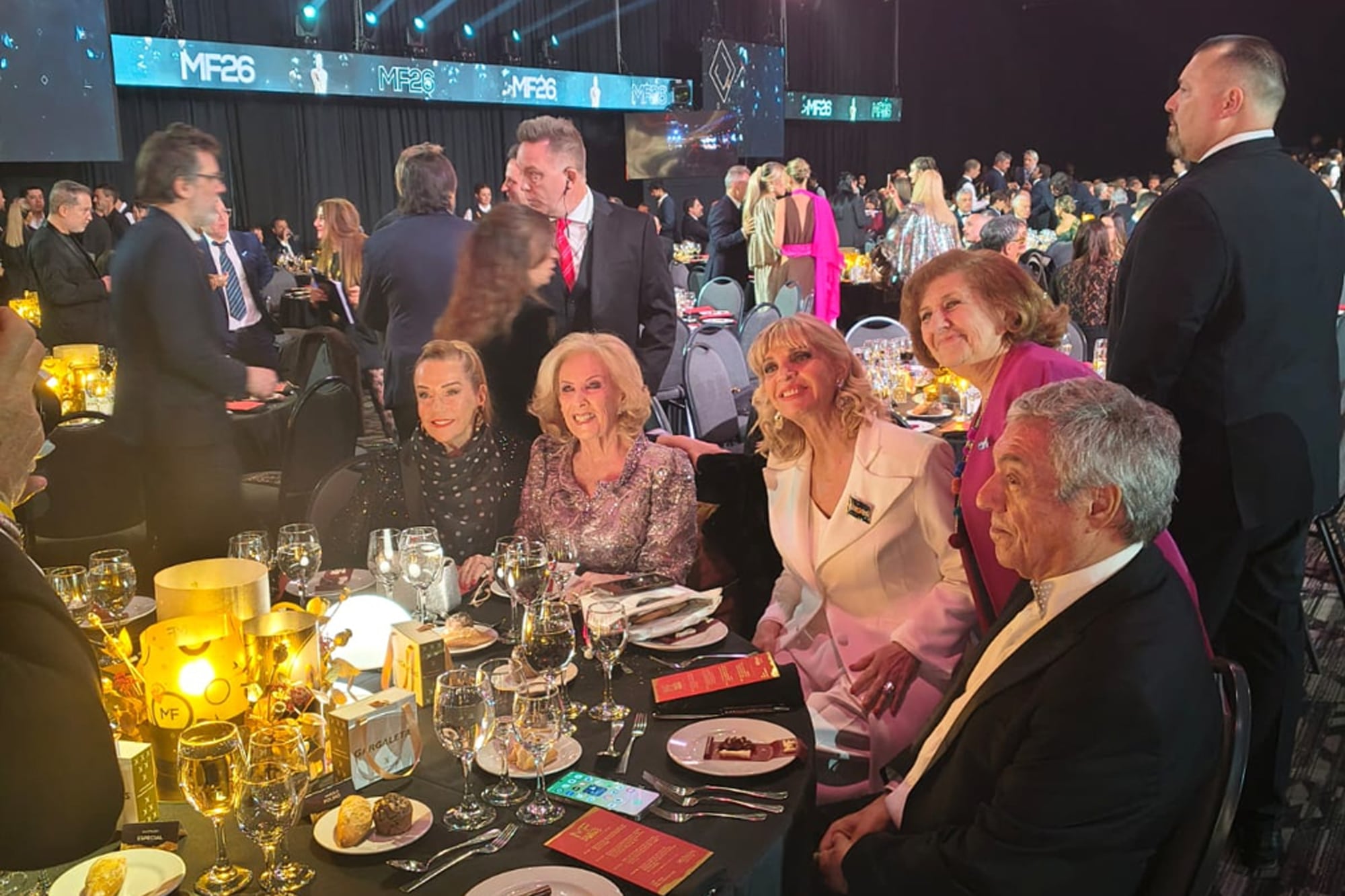 La entrega de premios celebró lo mejor de la televisión argentina en una noche llena de emociones.