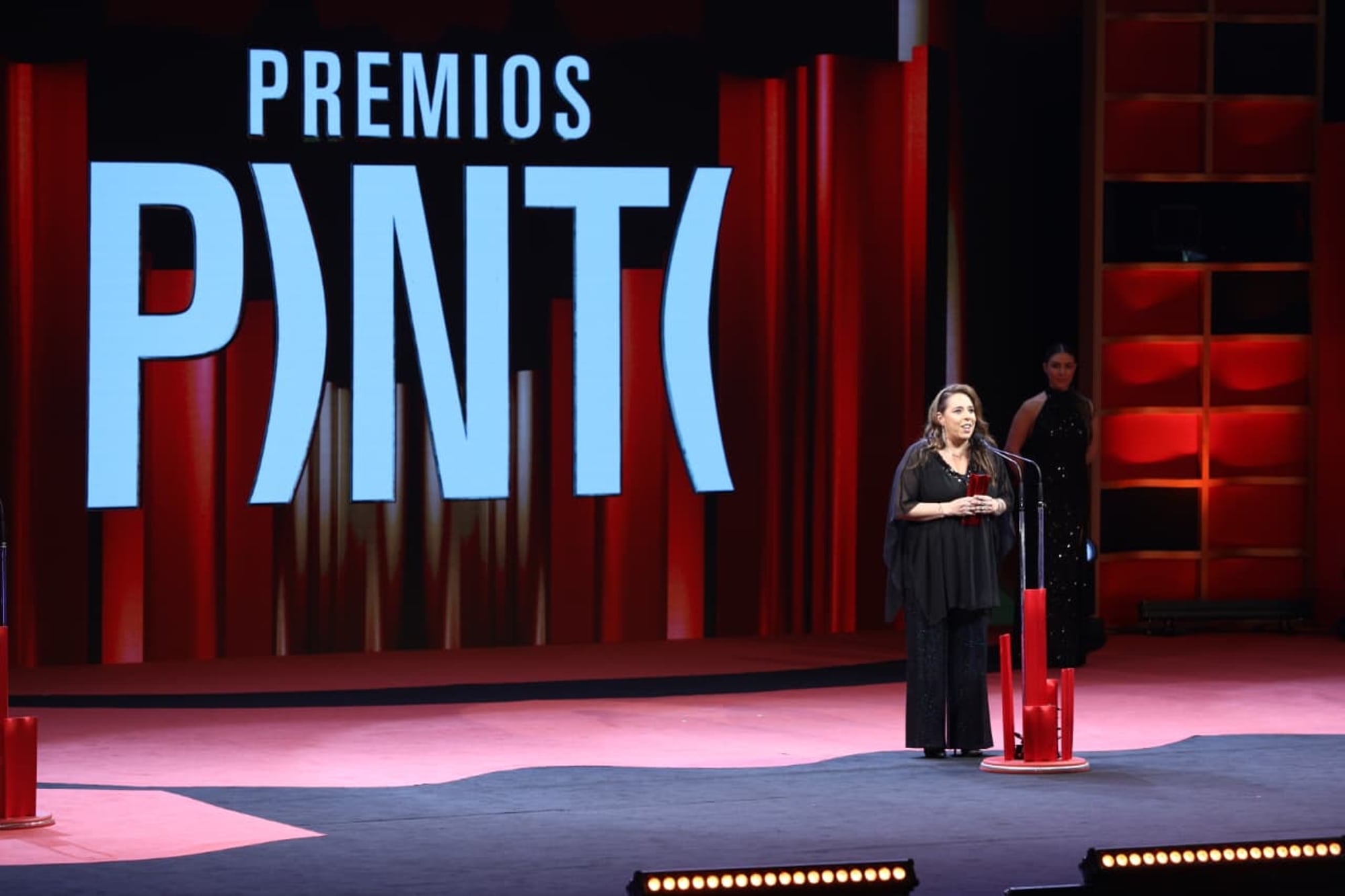 El Teatro Col&oacute;n fue el escenario de la primera entrega de los Premios Pinti, un nuevo reconocimiento al teatro argentino.