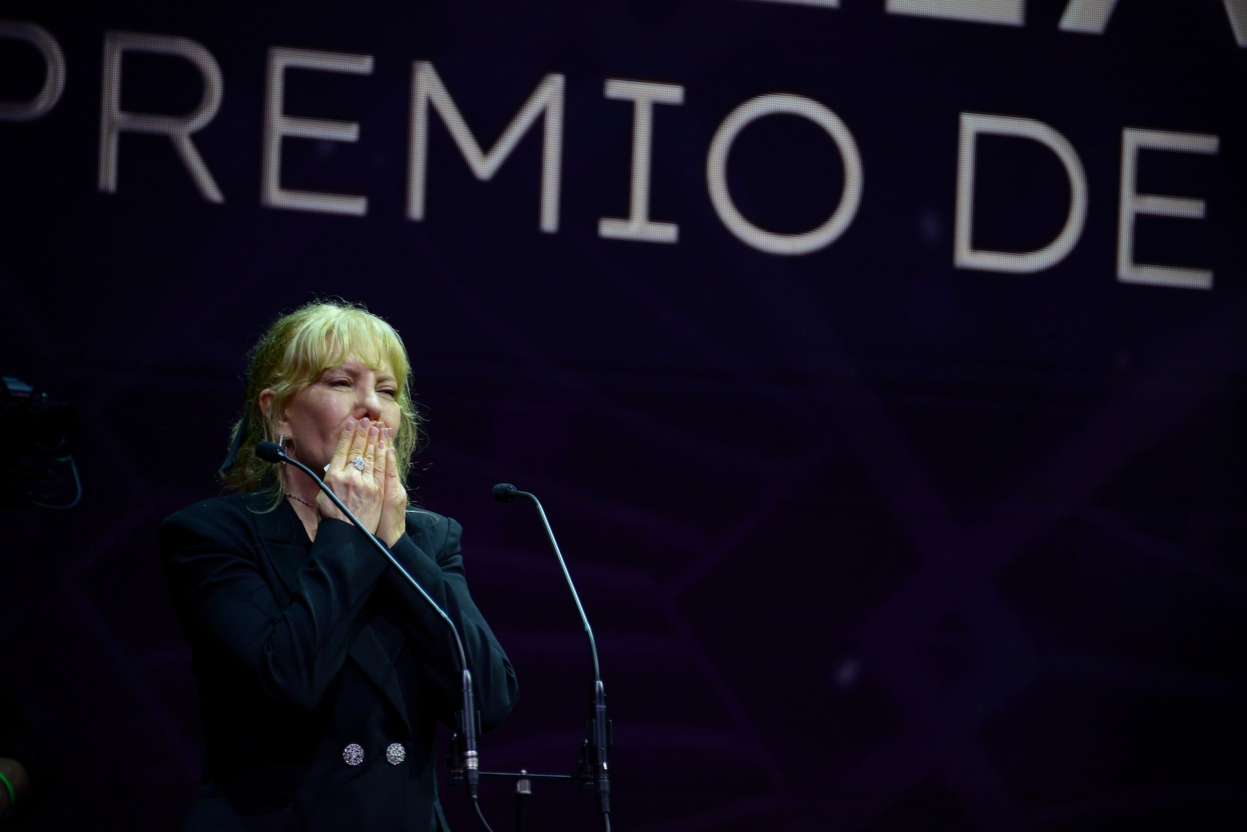 Cecilia Roth y Lucrecia Martel brillaron en la fiesta del cine argentino con grandes reconocimientos.