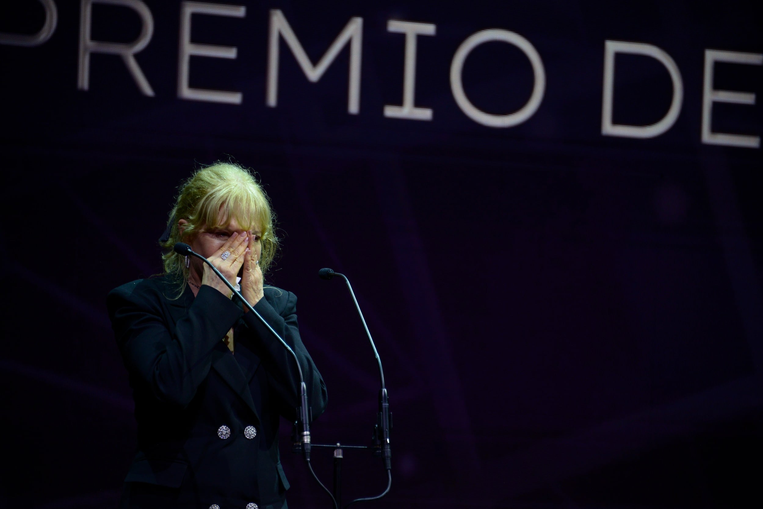 Cecilia Roth y Lucrecia Martel brillaron en la fiesta del cine argentino con grandes reconocimientos.