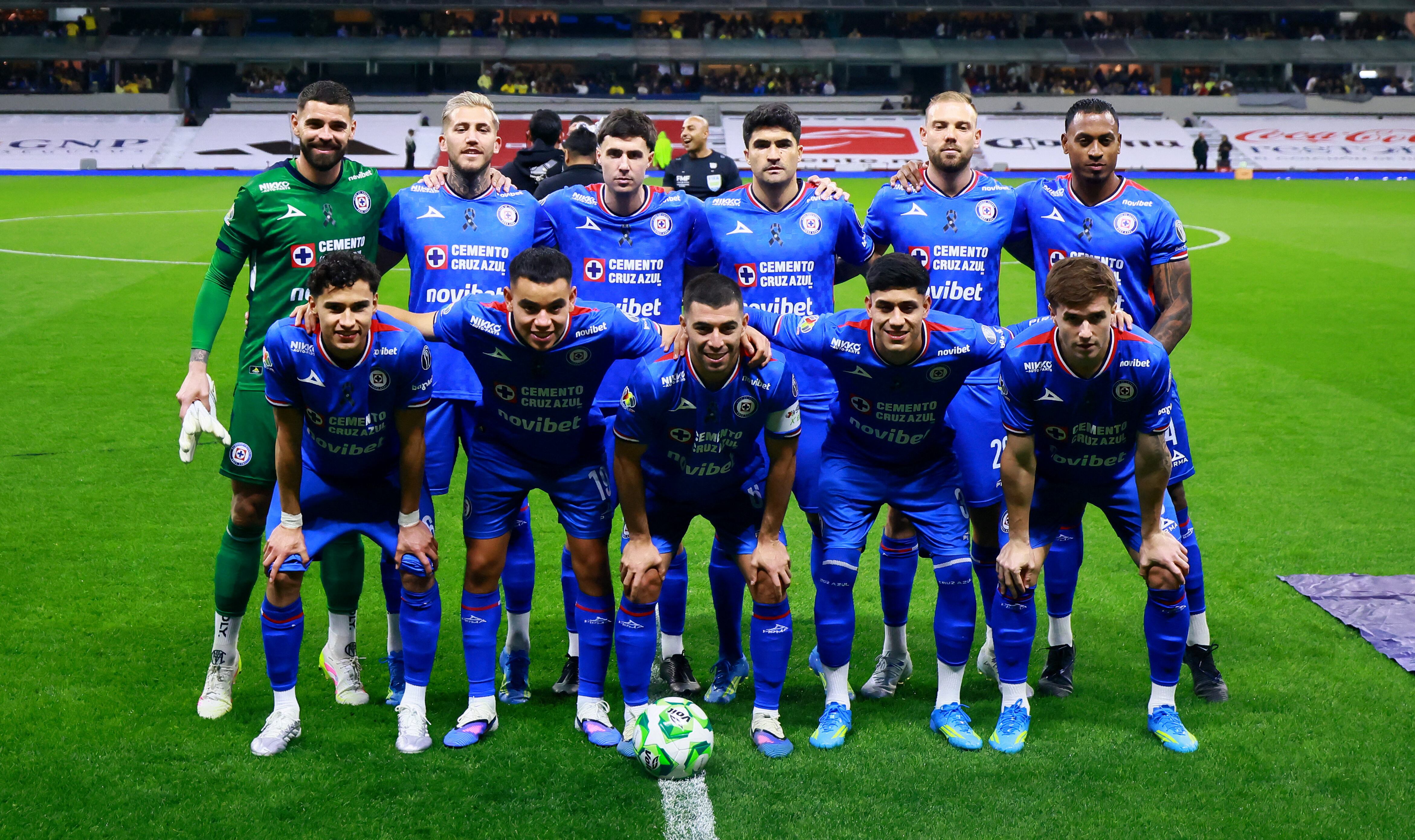 La lesión de Nicolás Ibáñez genera incertidumbre en Cruz Azul, pendiente de su diagnóstico.