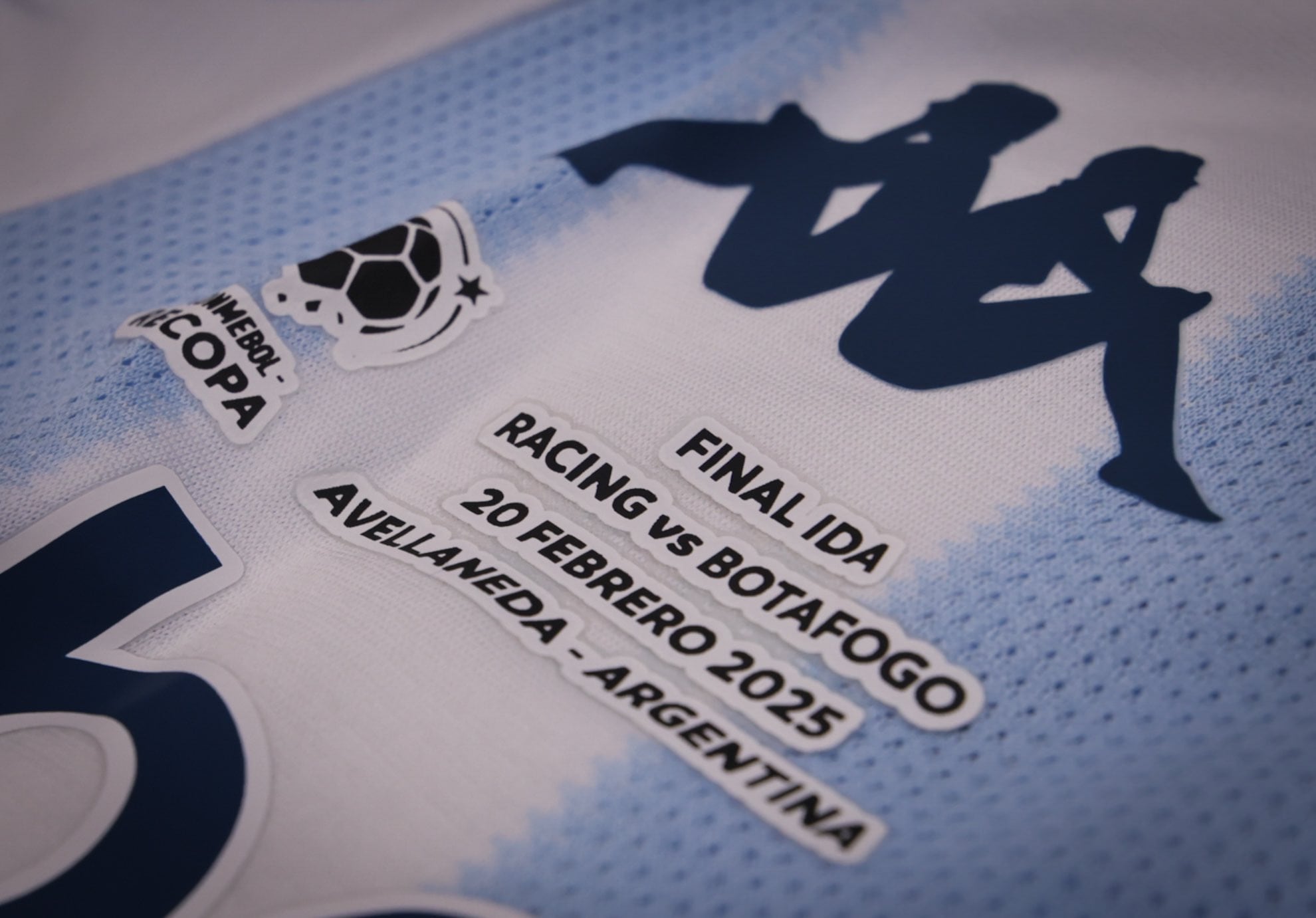 Racing y Botafogo se preparan para la ida de la final de la Recopa Sudamericana, con formaciones confirmadas.