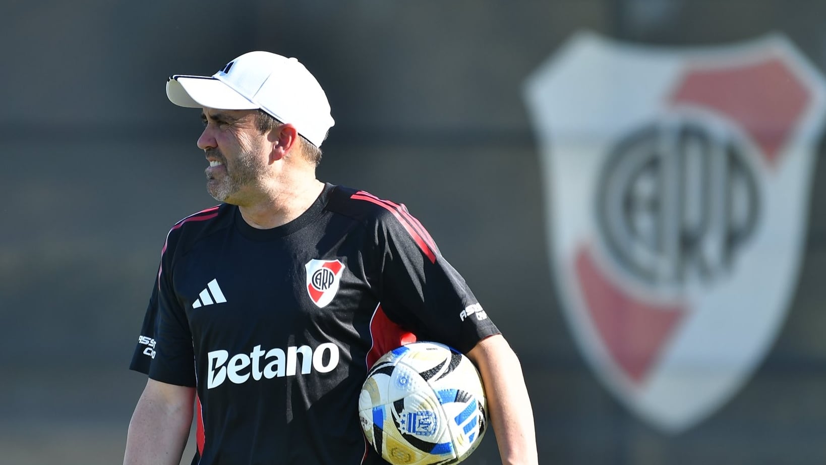 El partido ante Blooming de Bolivia se jugará el 8 de abril en lugar del 9.