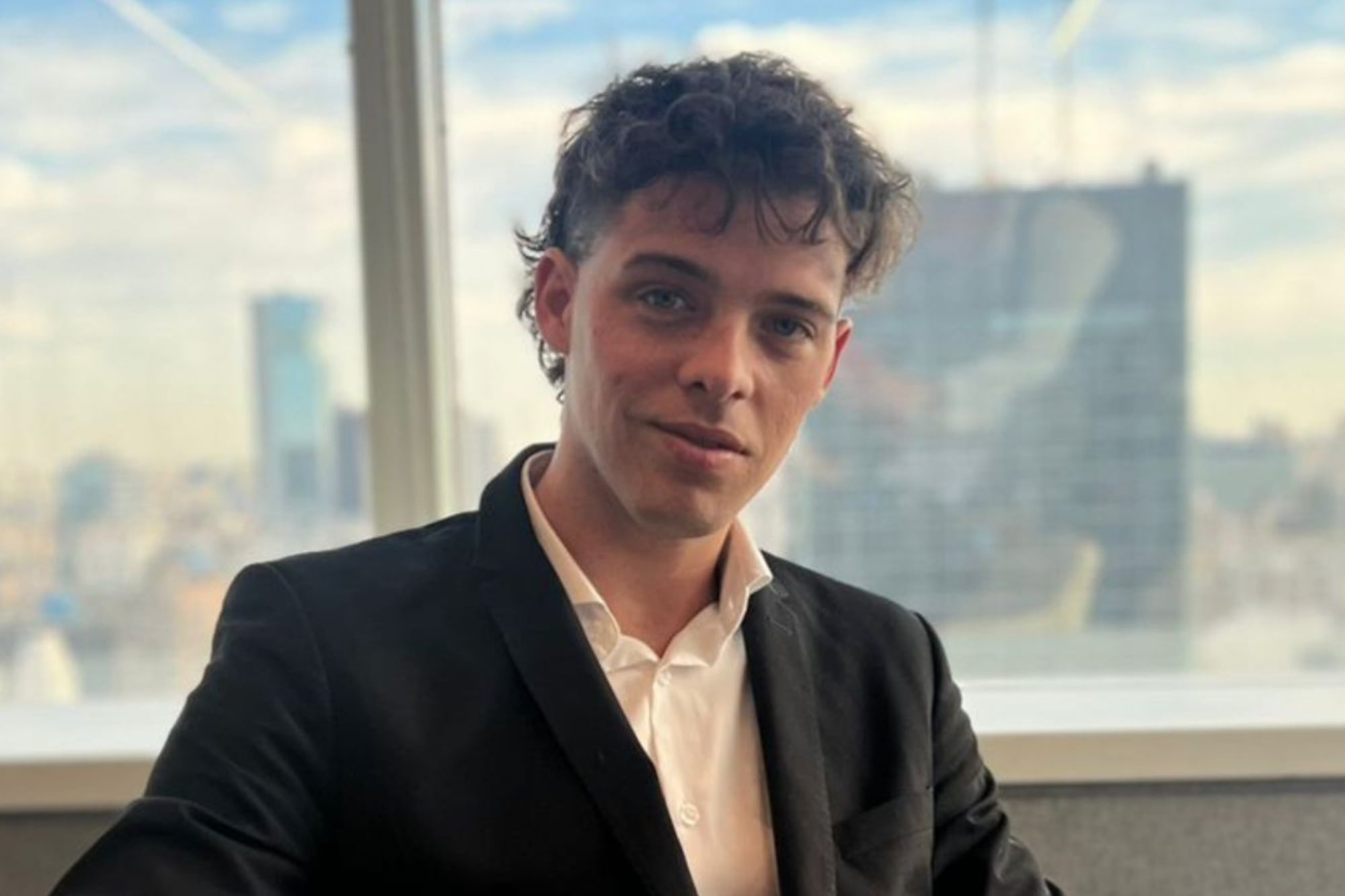 El influencer defendió su labor tras acusaciones de irregularidades en una colecta para un refugio de animales.