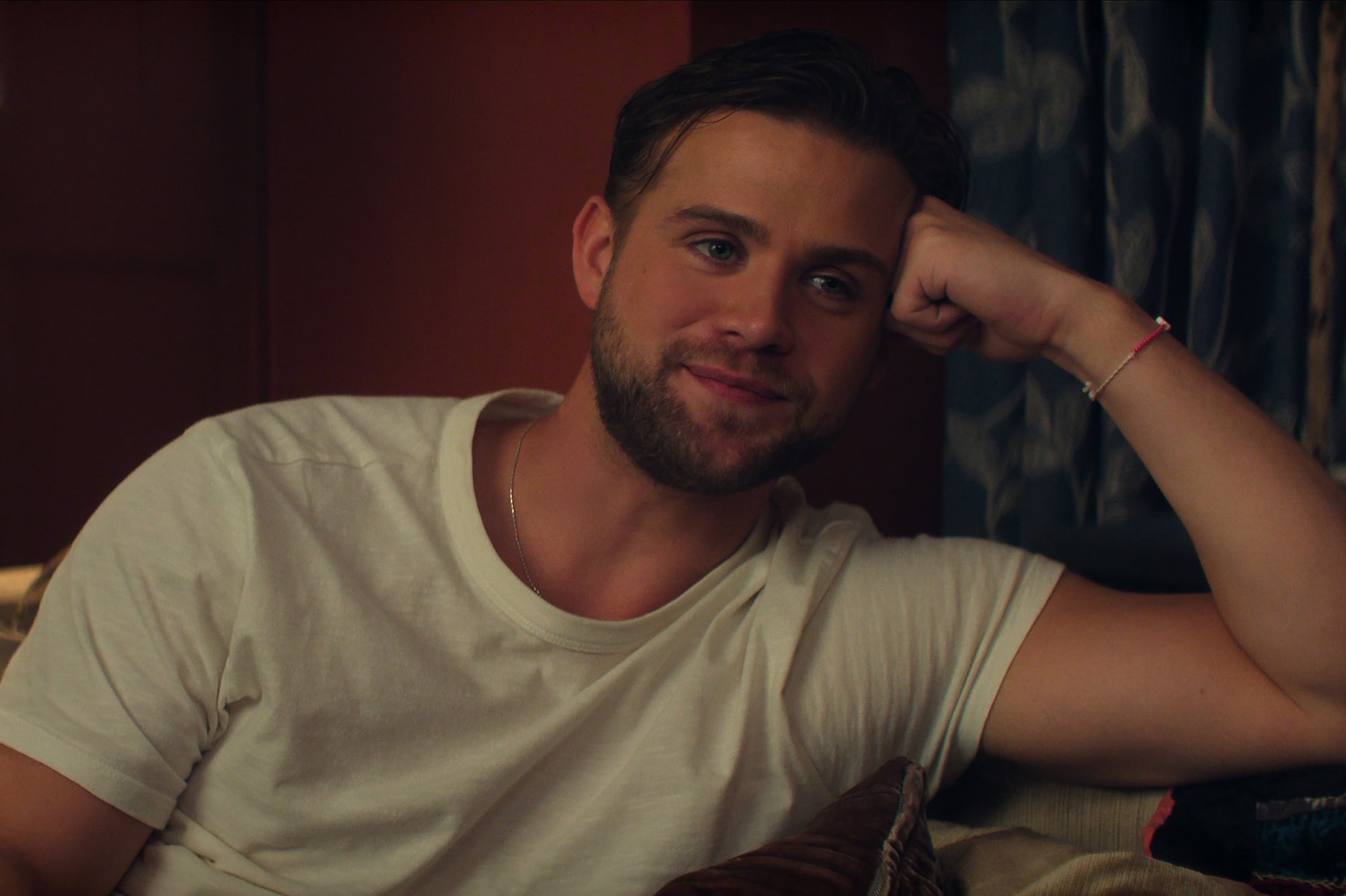 Una mirada audaz a la complejidad del deseo femenino en Vladimir.