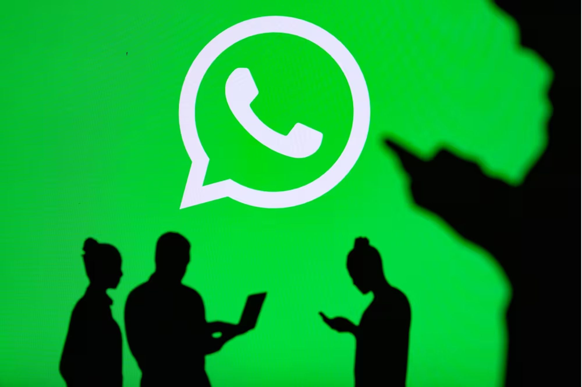 WhatsApp presenta una herramienta para que nuevos miembros lean mensajes anteriores en grupos.