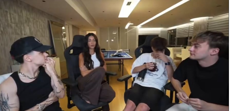 La modelo desmintió los rumores sobre su relación con el padre de sus hijos tras un posteo en redes.